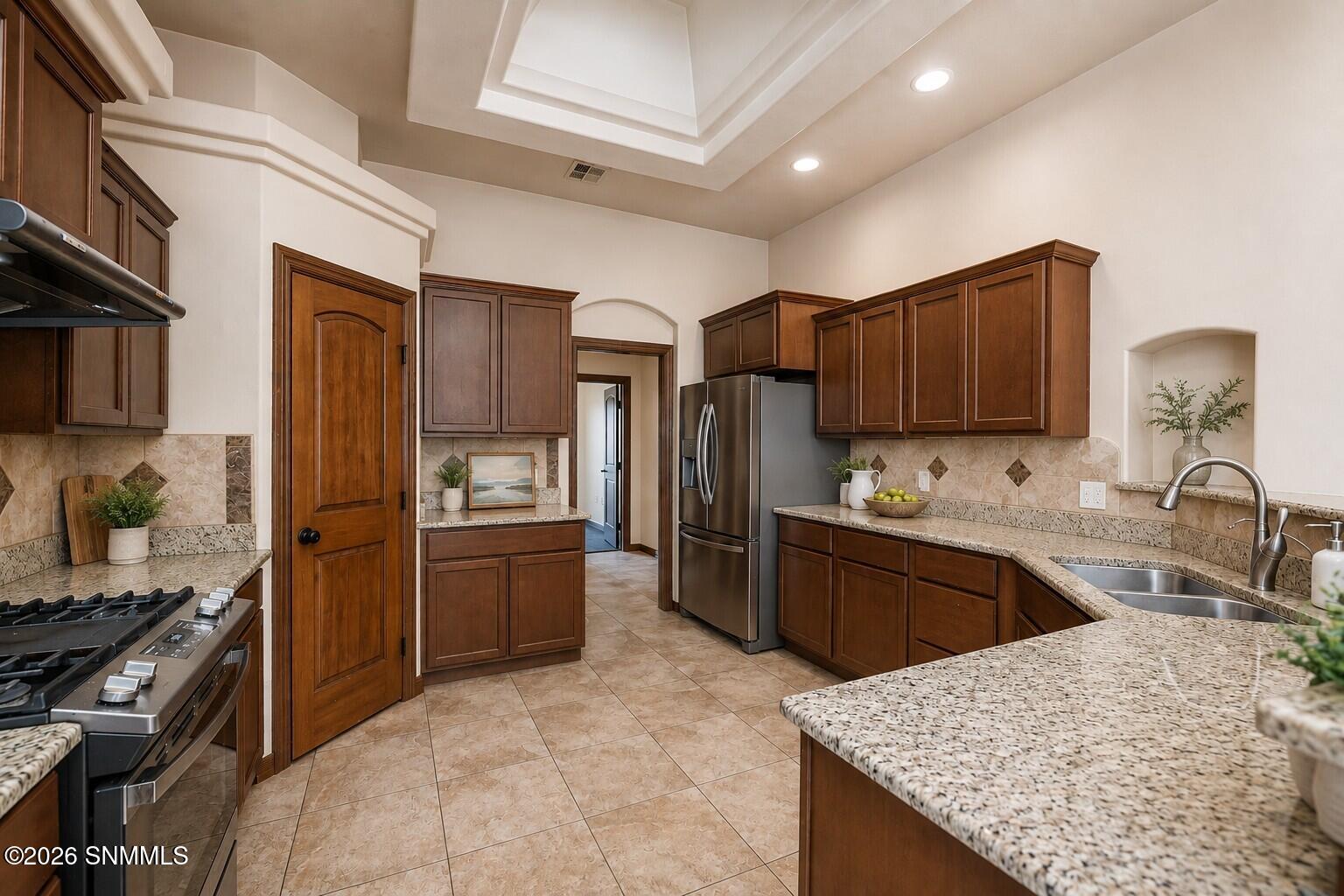 kitchen pic 1