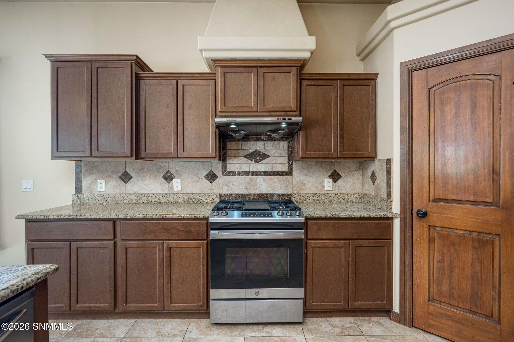 16-web-or-mls-Snappin Homes (Tewa4337)-1