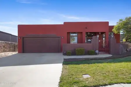 2205 Sun Chaser Place, Las Cruces, New Mexico 88011, 4 Bedrooms Bedrooms, ,2 BathroomsBathrooms,Residential,For Sale,Sun Chaser,2601614