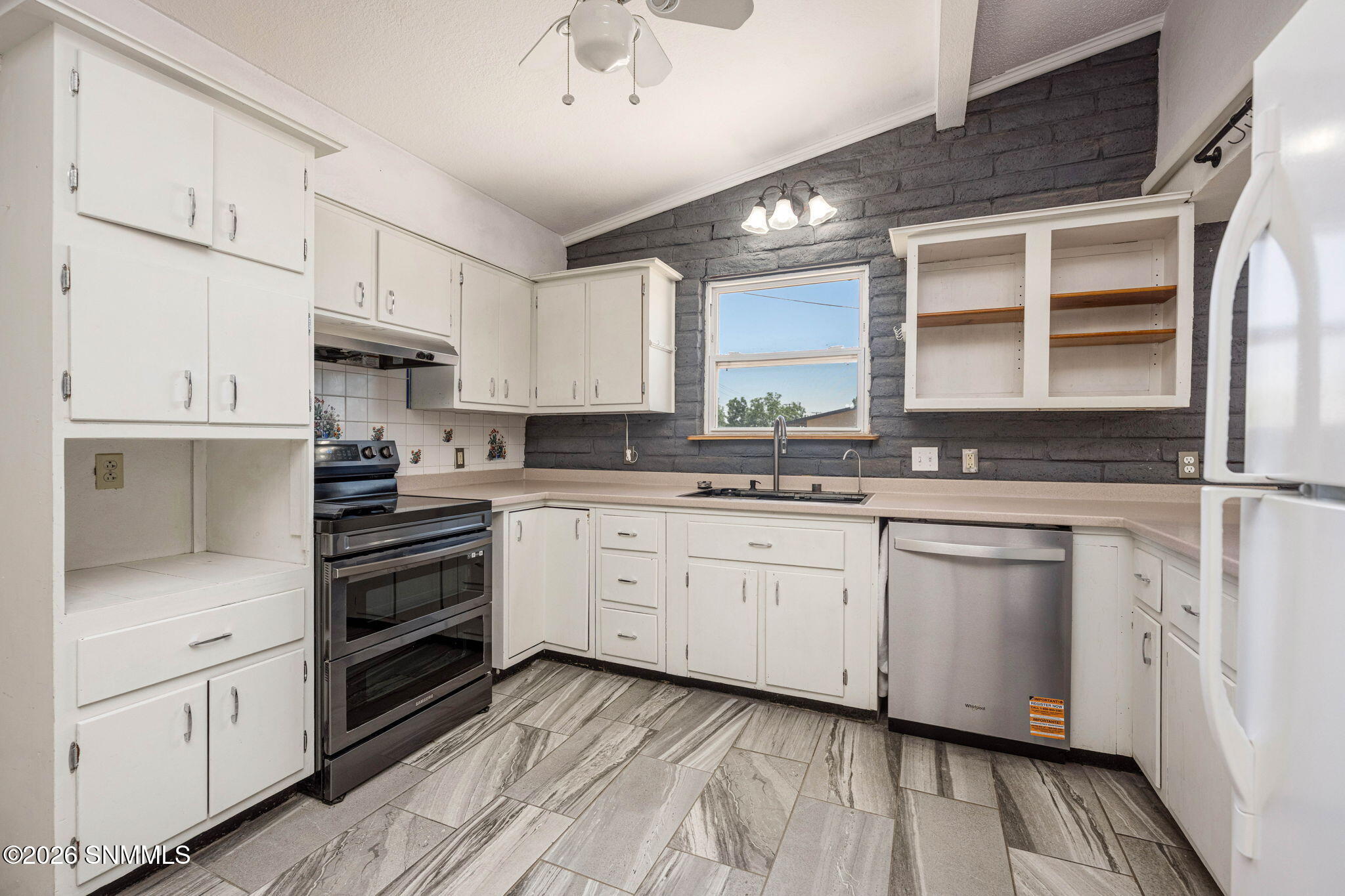 12-web-or-mls-Snappin Homes (ElCaminoRea