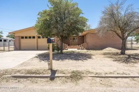 2643 El Camino Real Road, Las Cruces, New Mexico 88007, 3 Bedrooms Bedrooms, ,2 BathroomsBathrooms,Residential,For Sale,El Camino Real,2601617