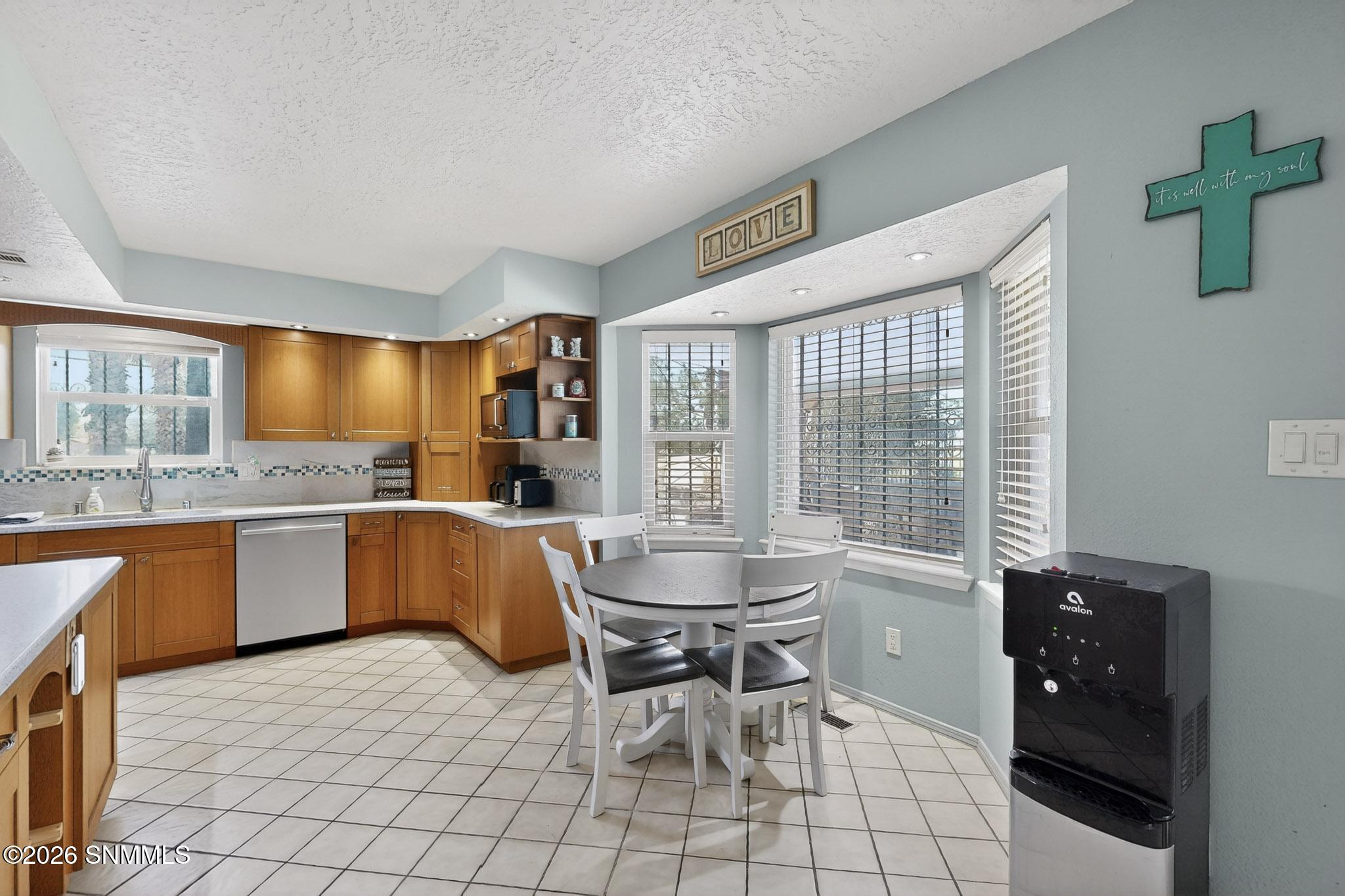 12a 19-3D-Casas-3041-Missouri-Ave-031920