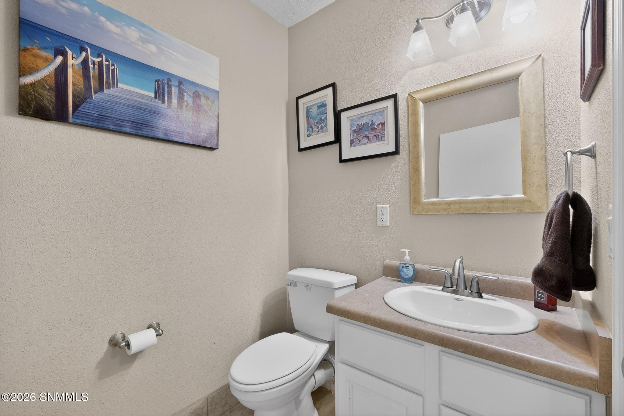 13c 27-3D-Casas-3041-Missouri-Ave-031920