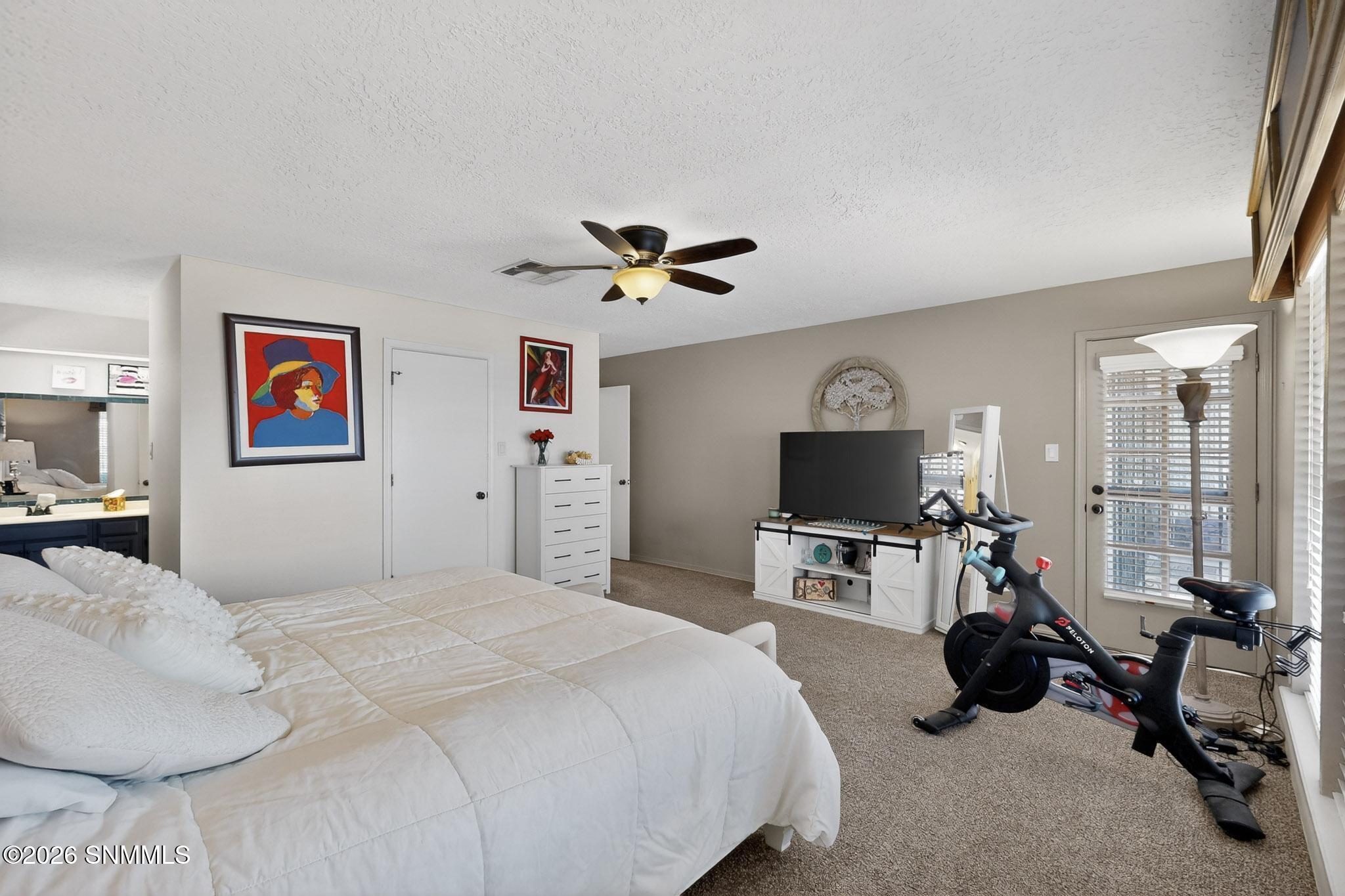 15b 30-3D-Casas-3041-Missouri-Ave-031920