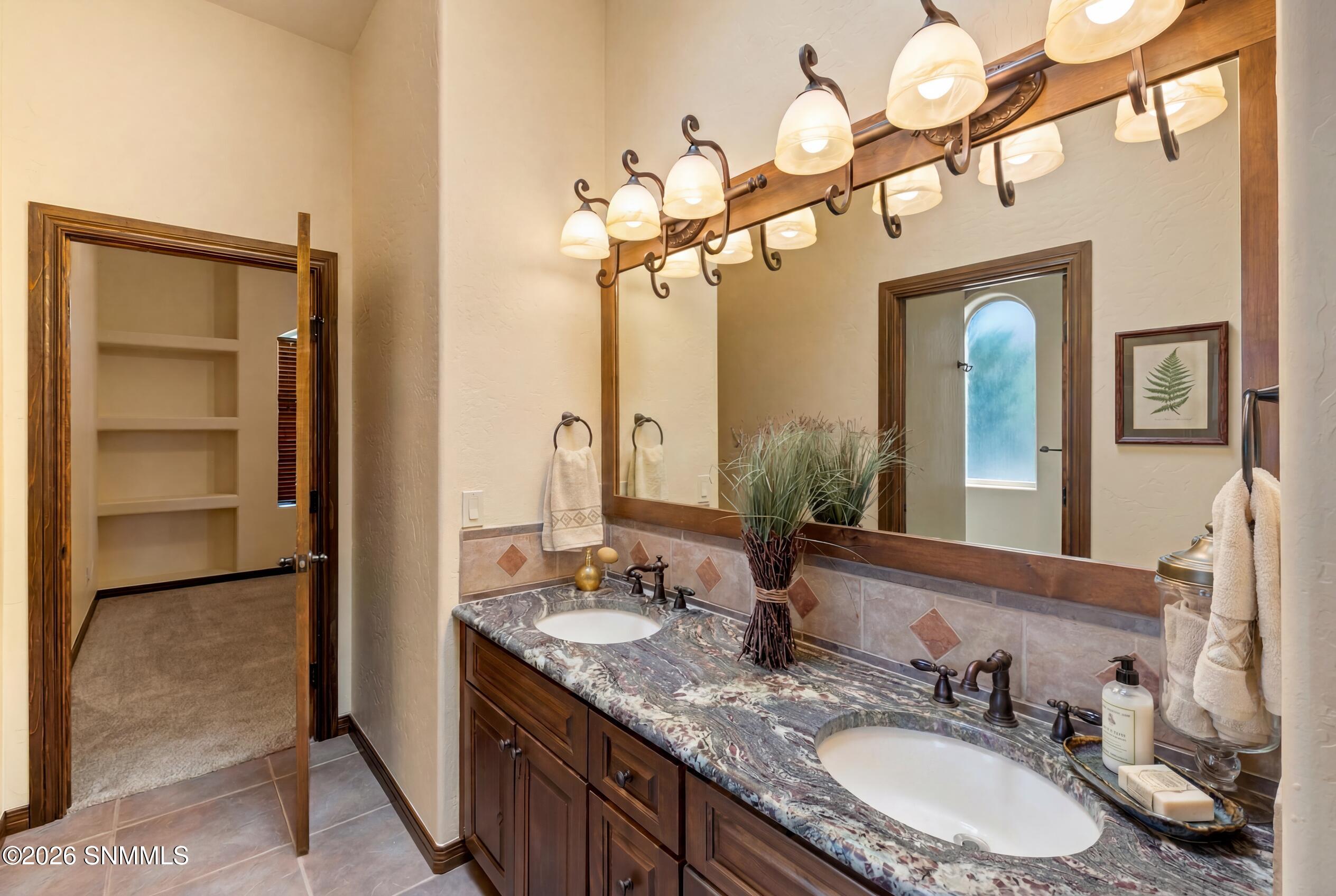 Jack and Jill Bathroom (2)