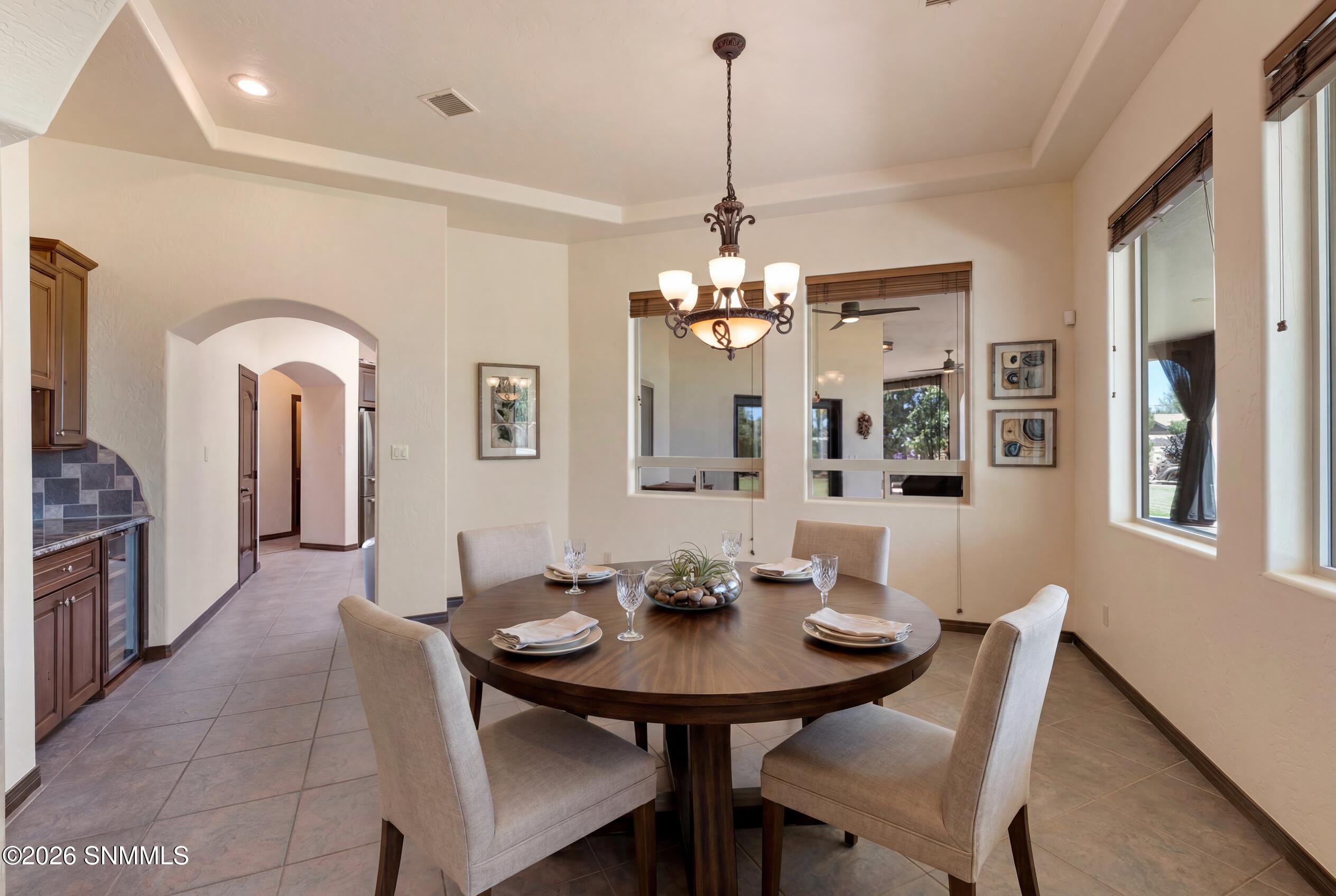 Dining Room w Furniture