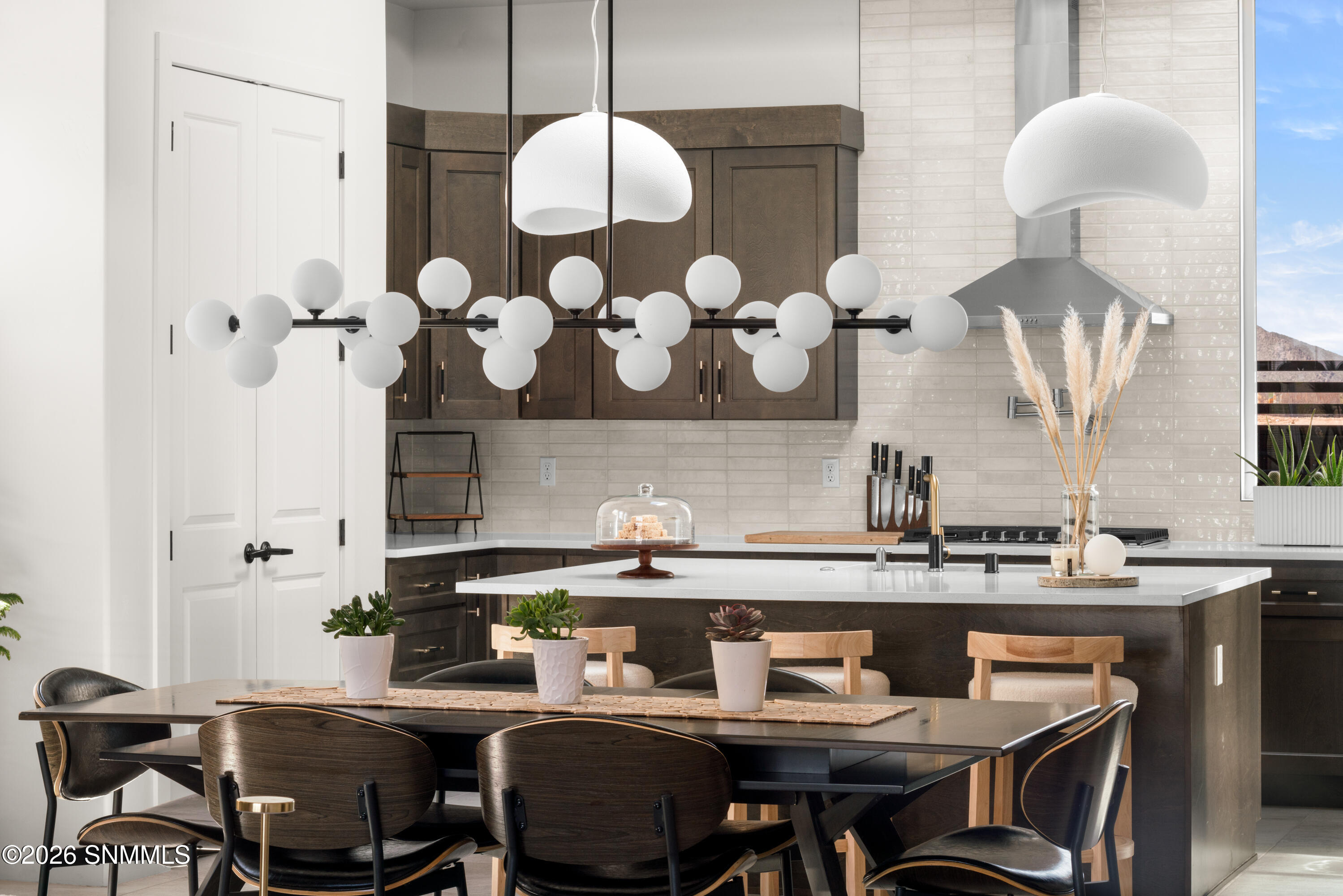 Dining/Kitchen