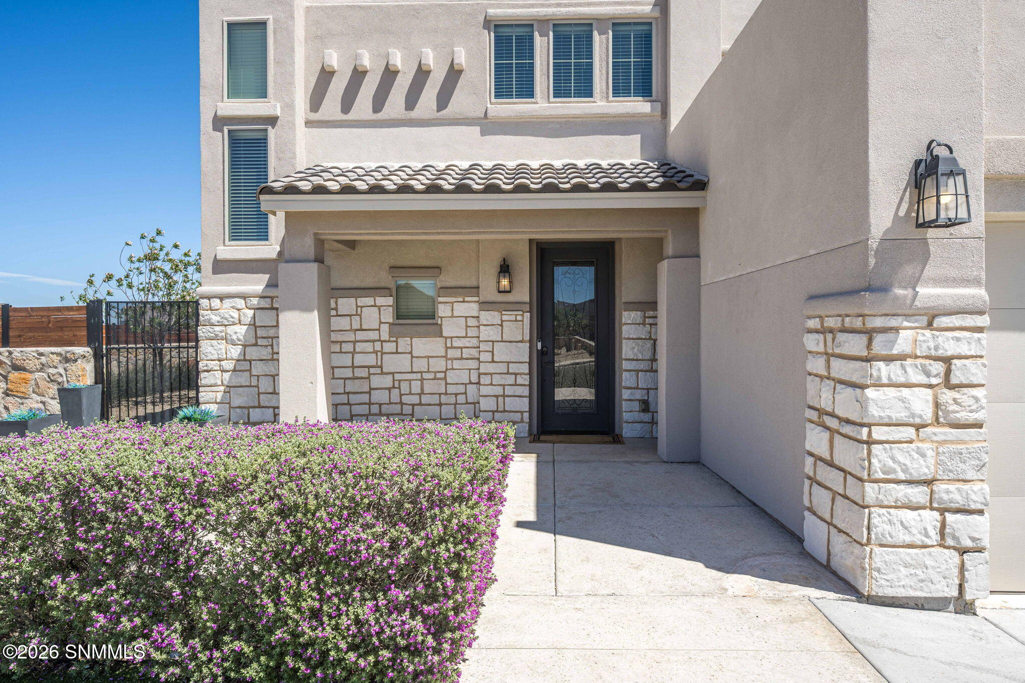 3-web-or-mls-Snappin Homes (AzureHills46