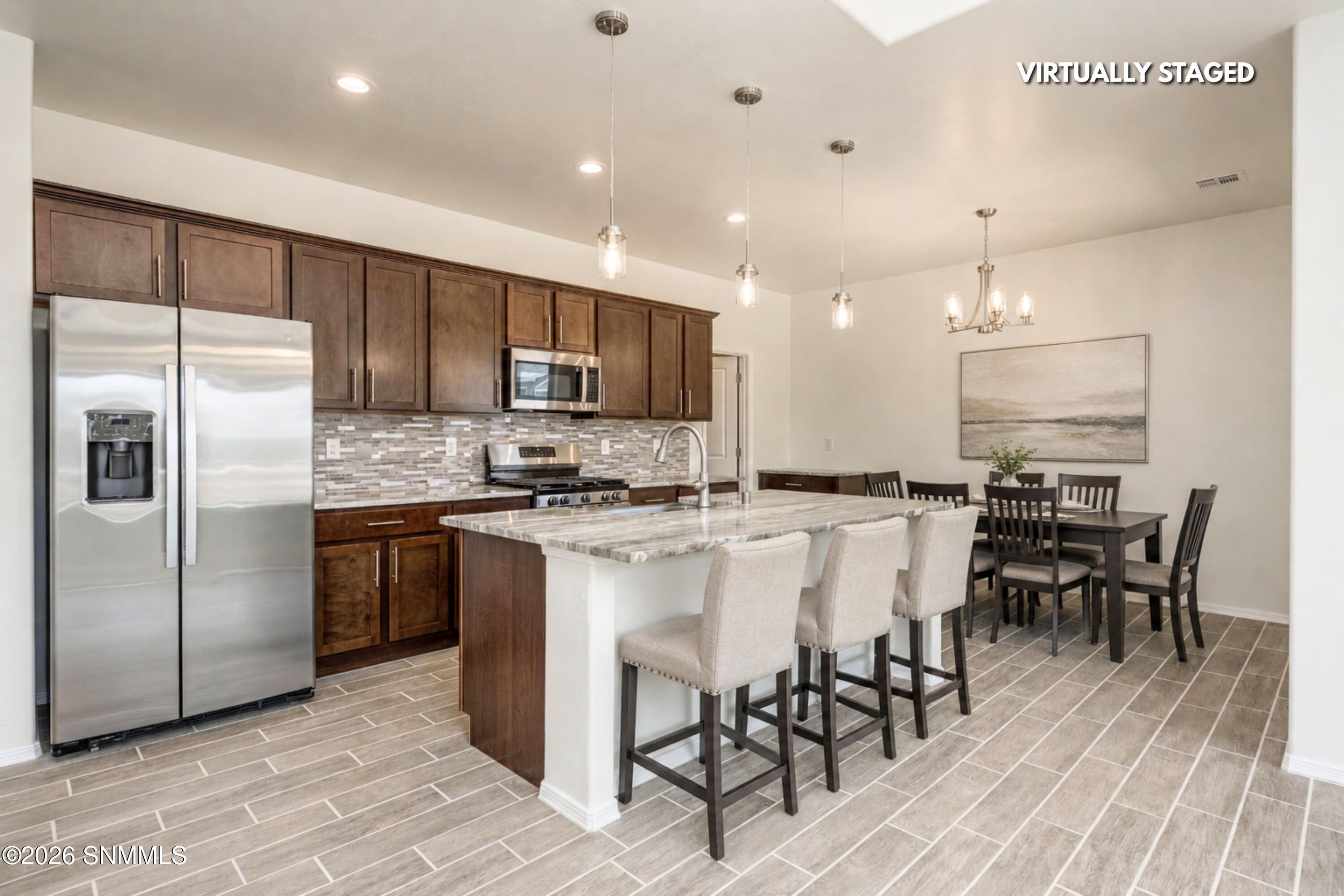 Kitchen & Dining Area