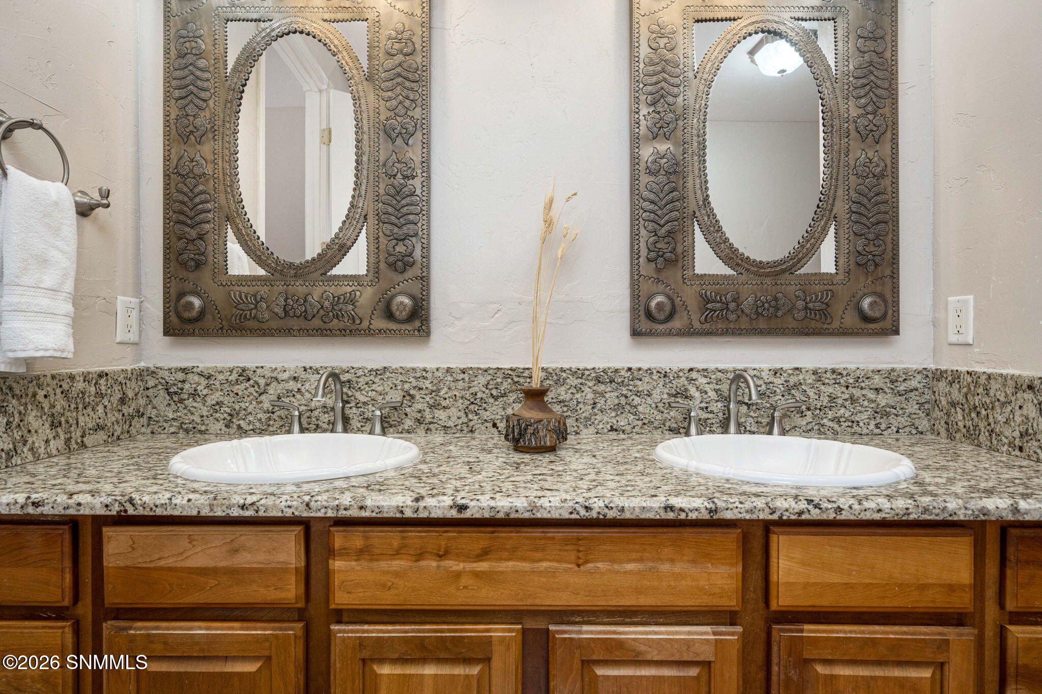 33-web-or-mls-Snappin Homes (SilkOak8801