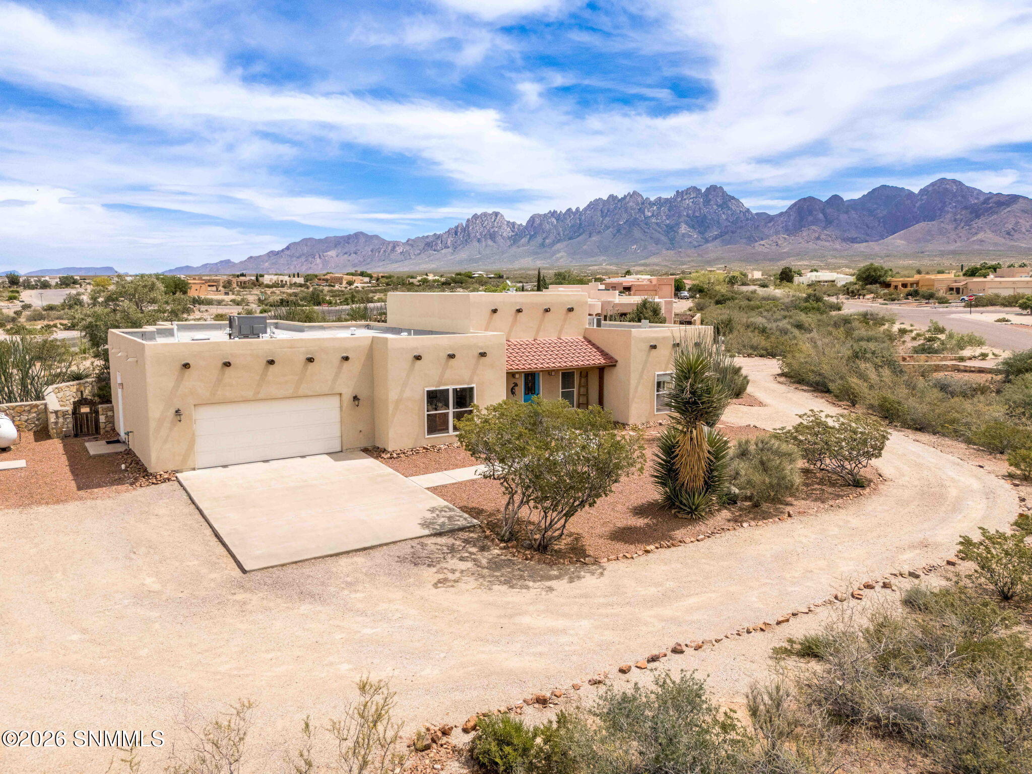 2-web-or-mls-Snappin Homes (SilkOak8801)
