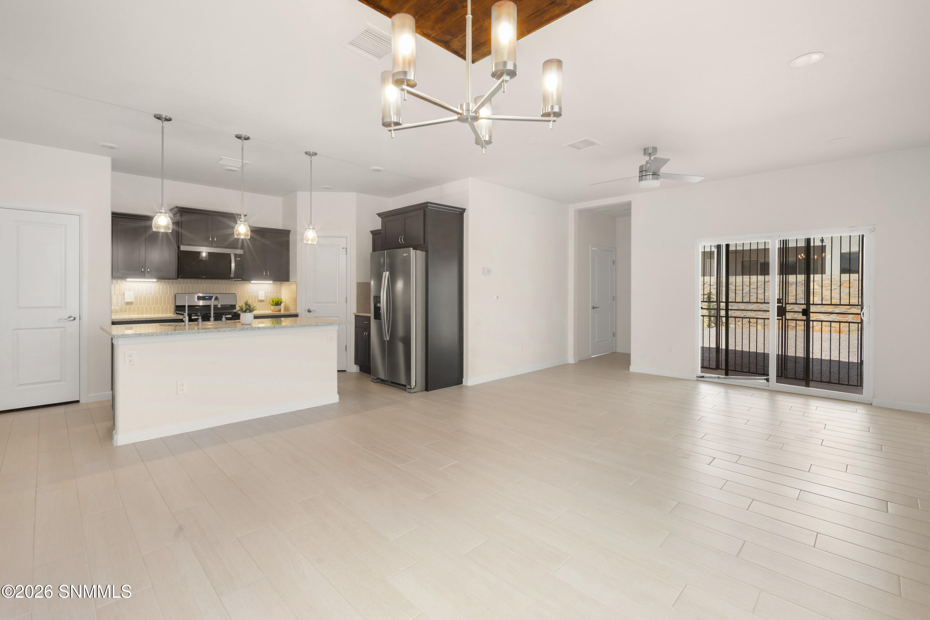 6058-Olive-Tree-MLS-Camera-Guy-11