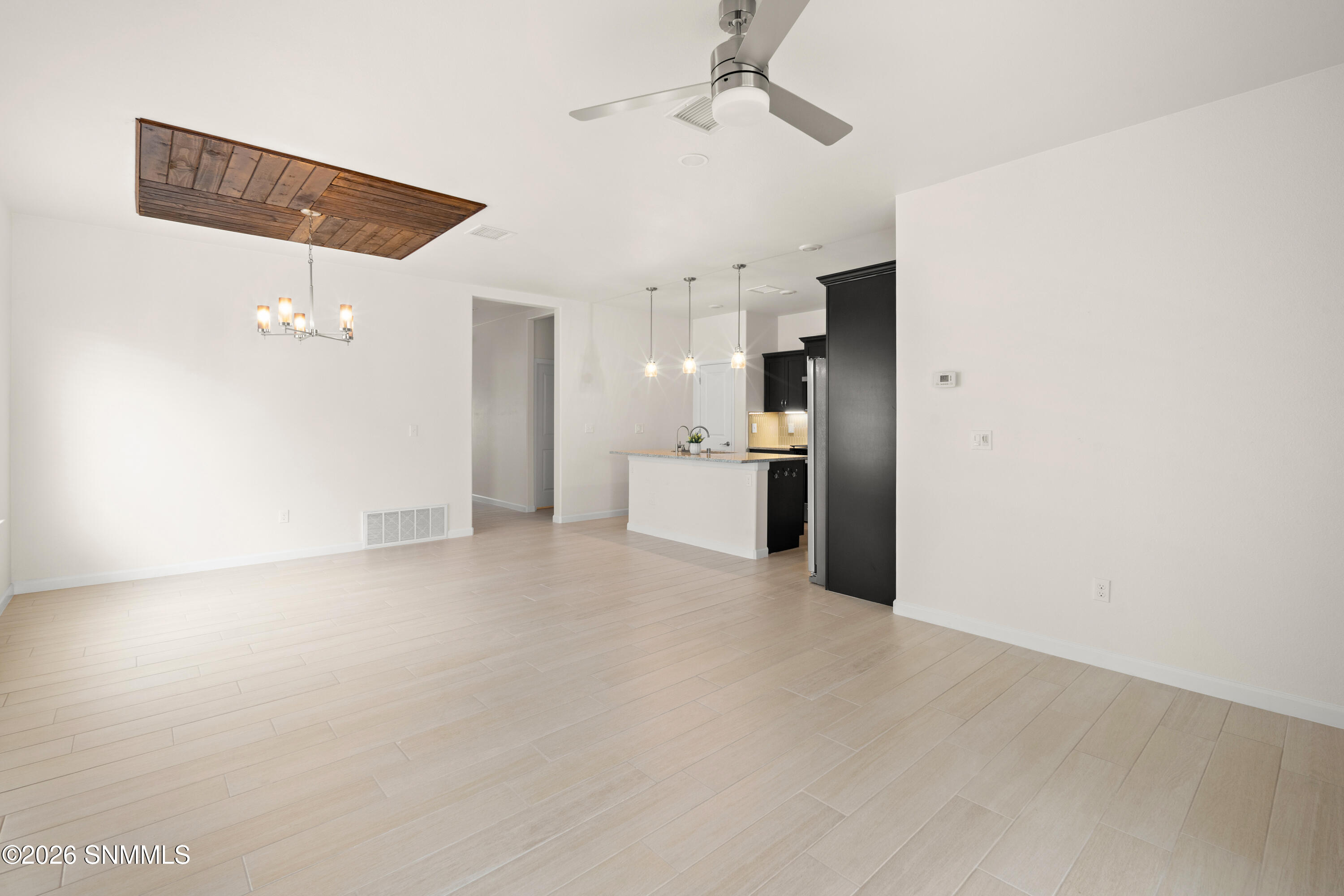 6058-Olive-Tree-MLS-Camera-Guy-12