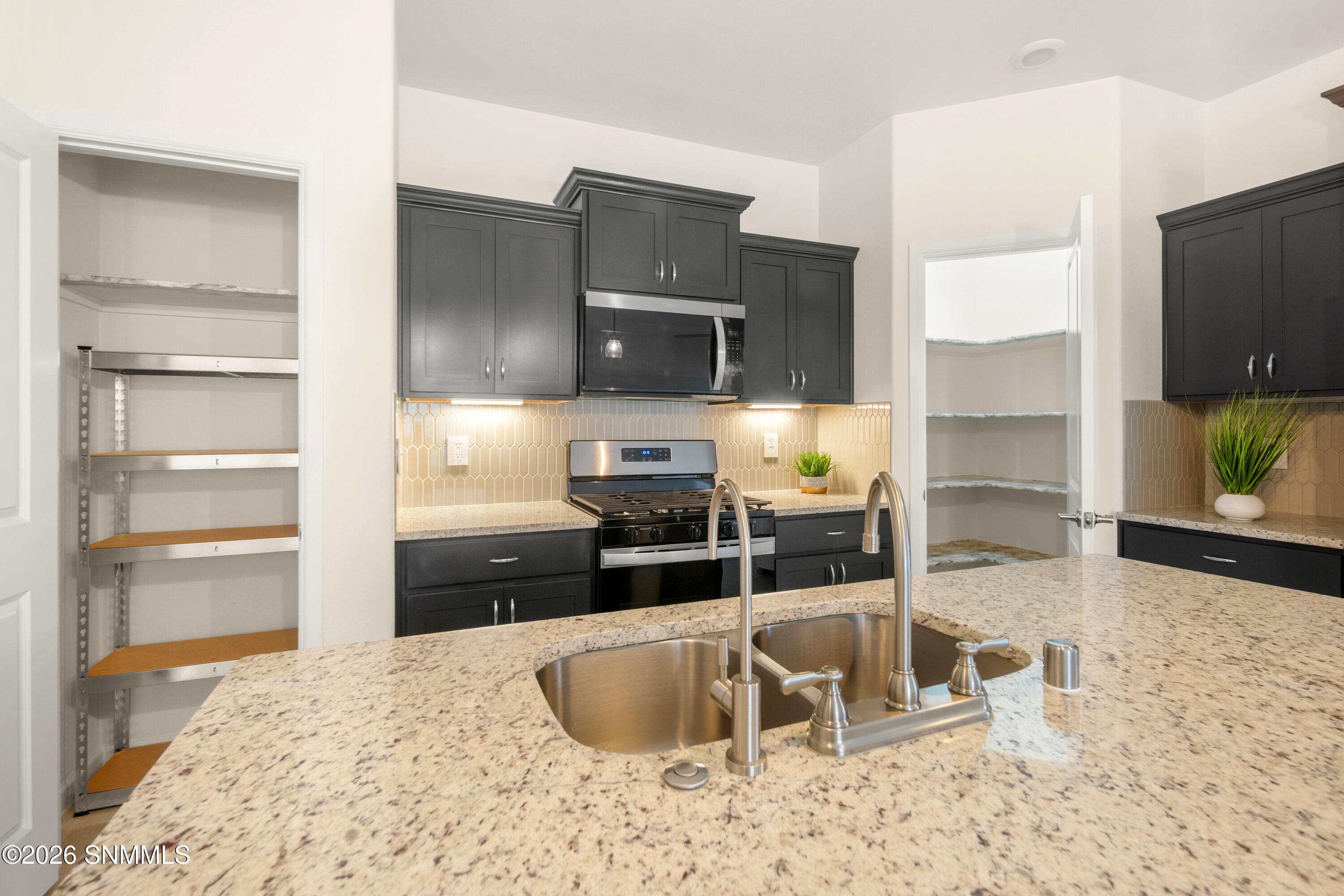 6058-Olive-Tree-MLS-Camera-Guy-16