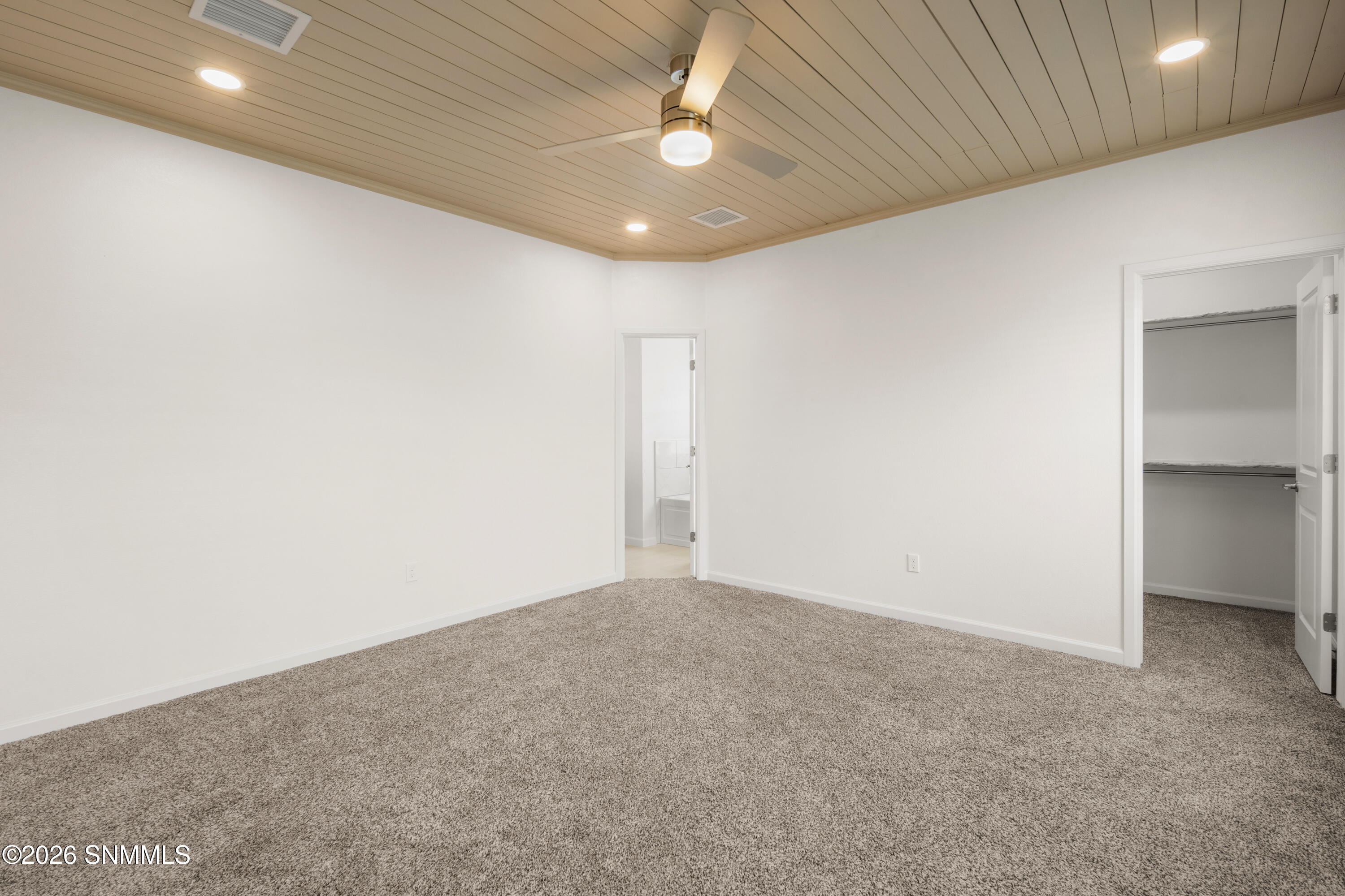 6058-Olive-Tree-MLS-Camera-Guy-17