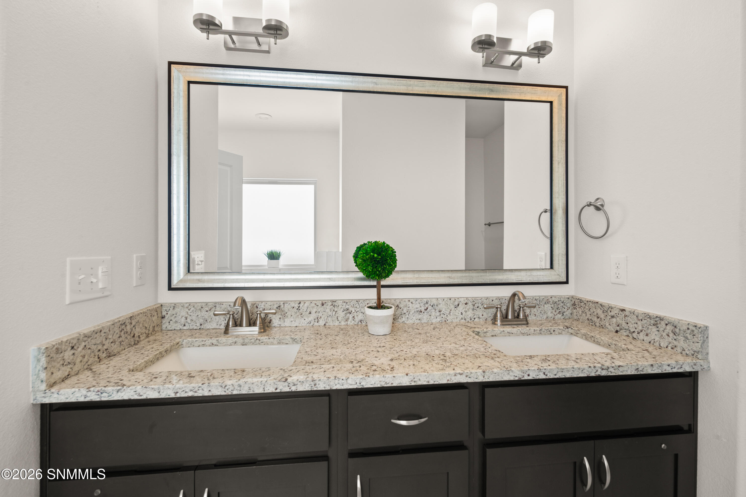 6058-Olive-Tree-MLS-Camera-Guy-20