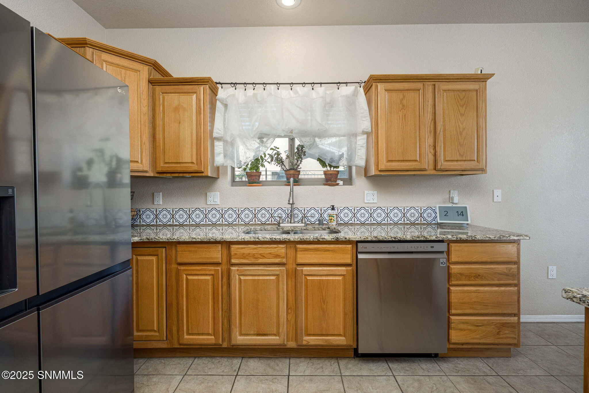 12-web-or-mls-Snappin Homes (MesaCentral