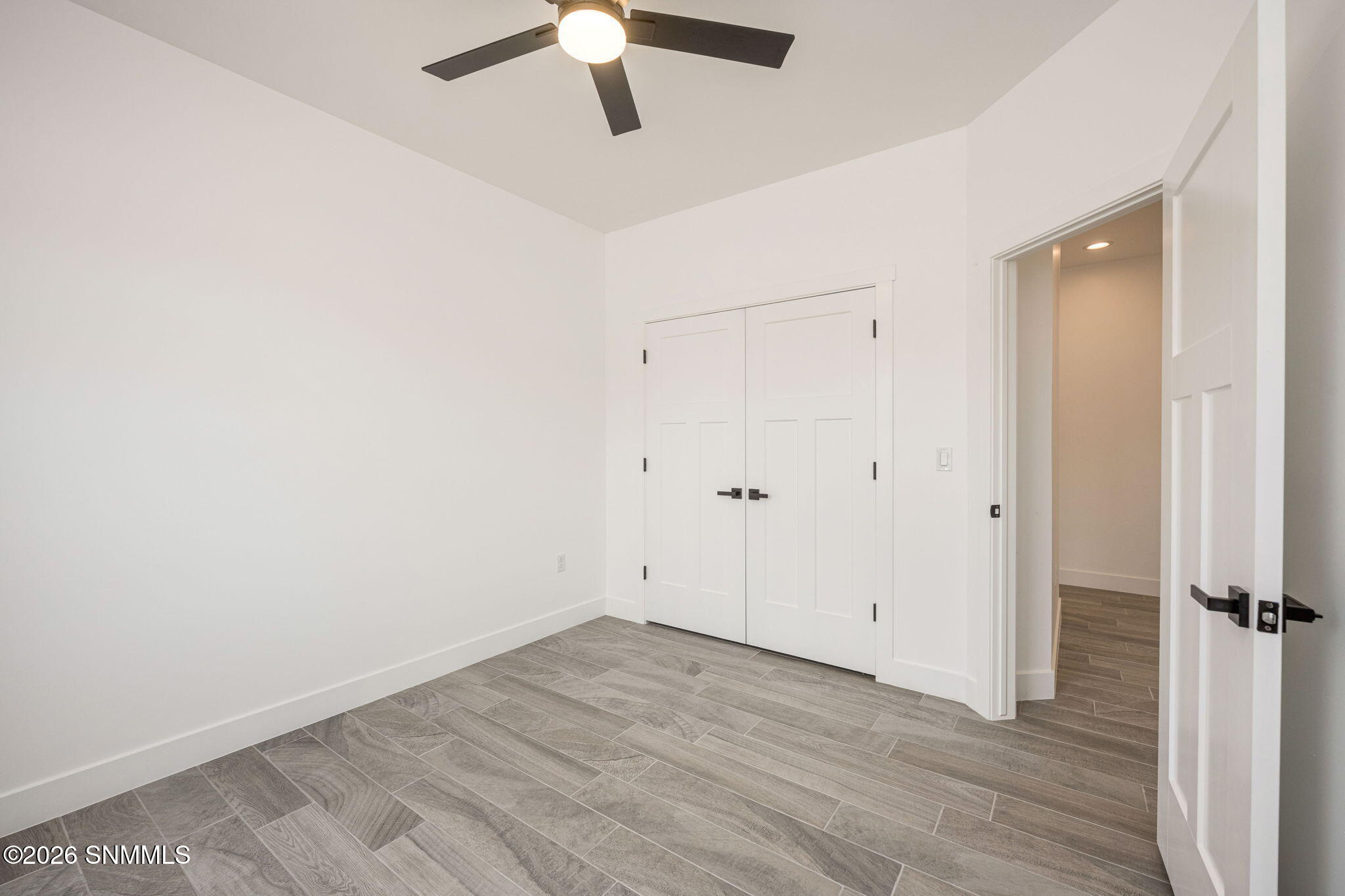 22 - 6537 Swan St