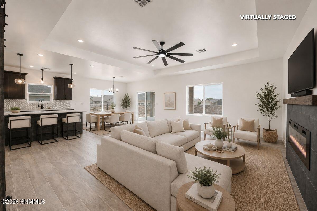 6537 Swan - Living Area Virtually Staged