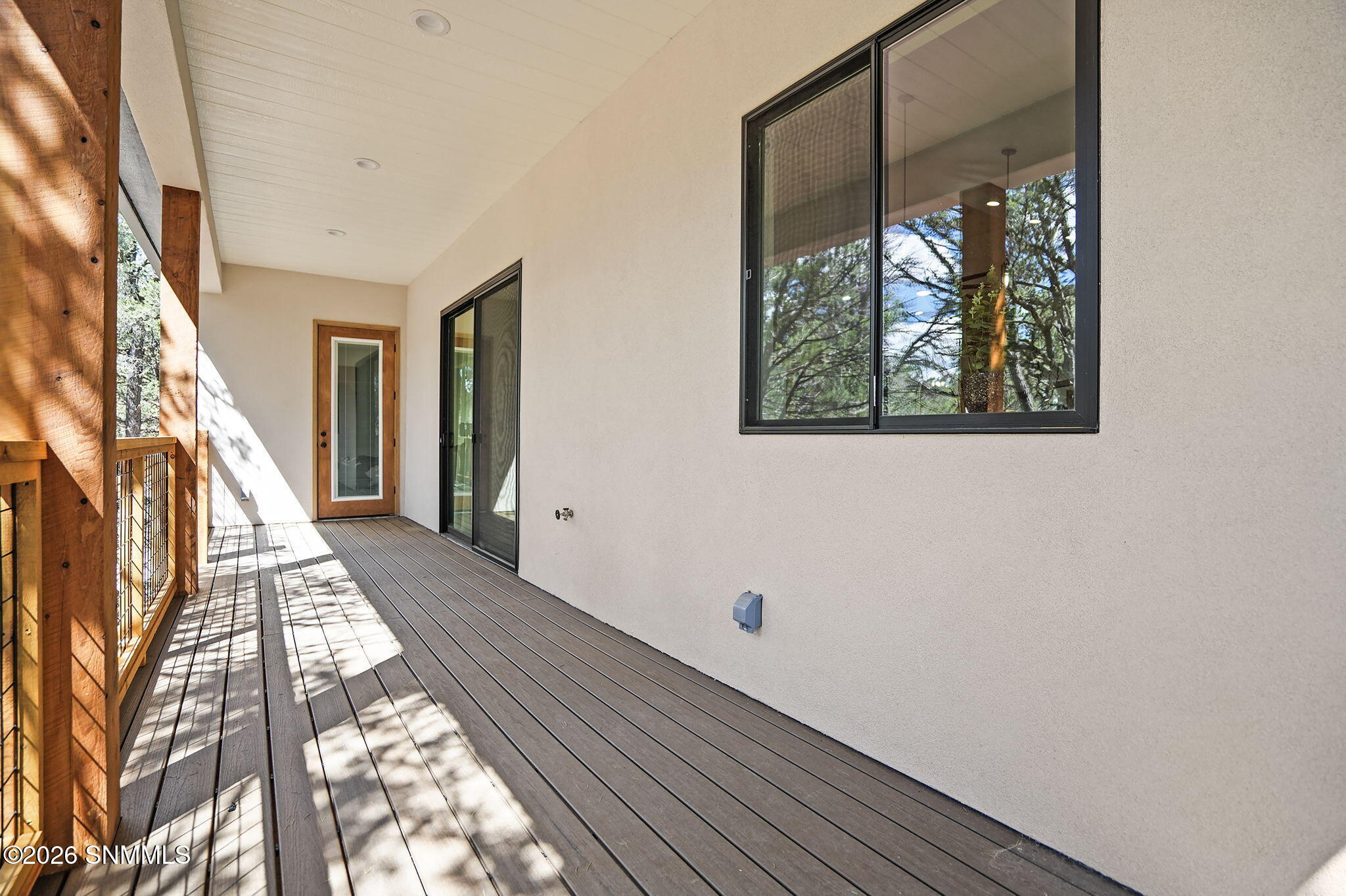 208-Deer-Park-Rear-Deck.jpg