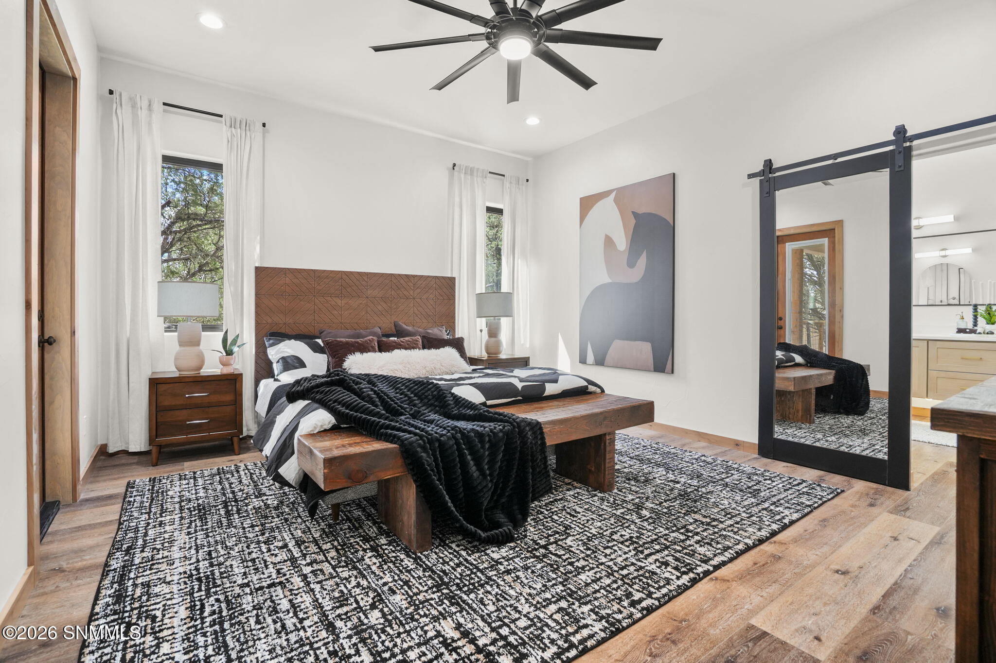 208-Deer-Park-PrimaryRoom.jpg