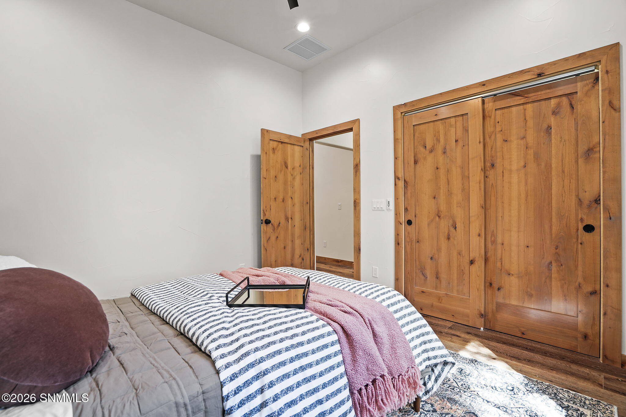 208-Deer-Park-Bedroom2.jpg