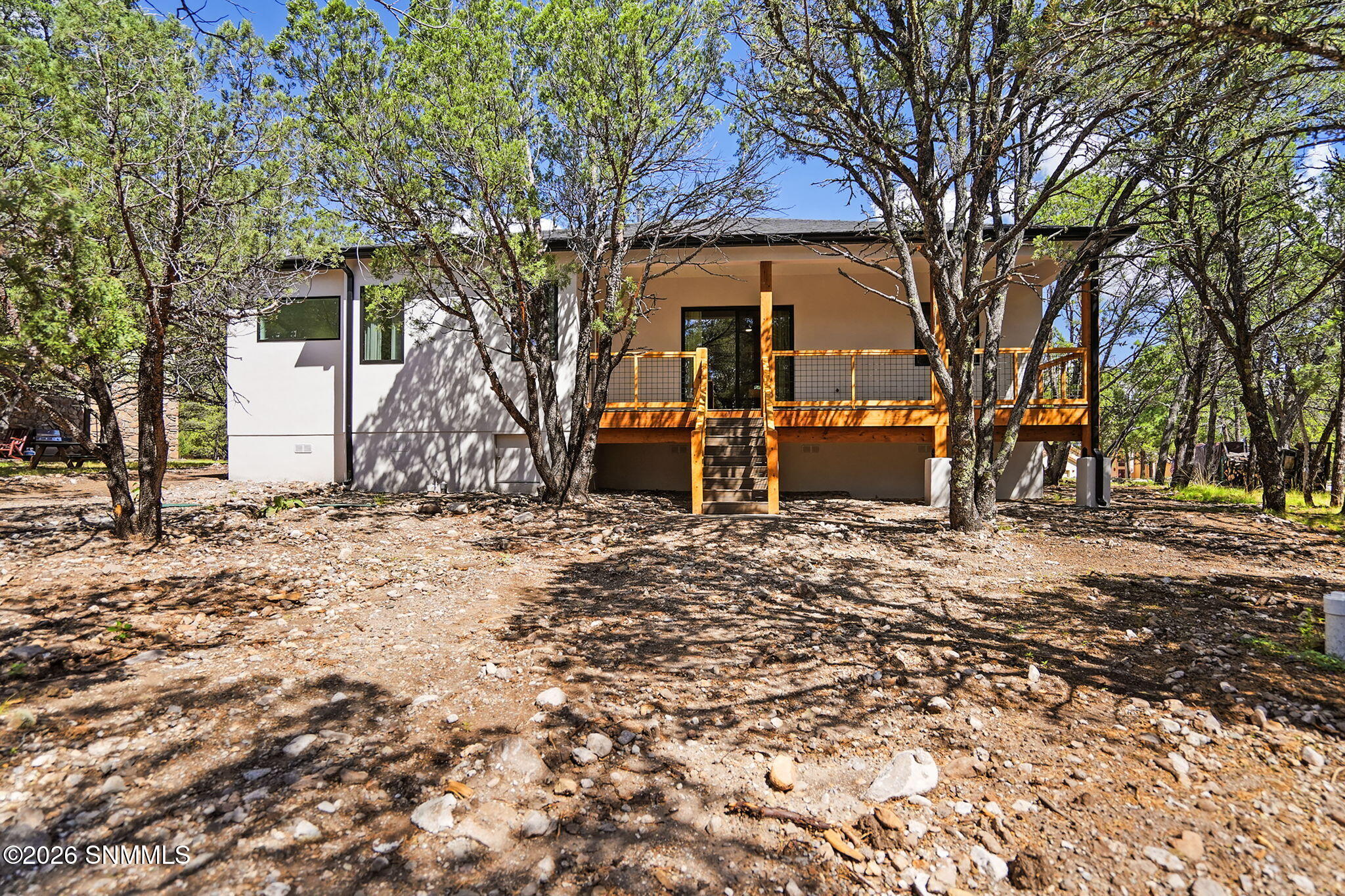 208-Deer-Park-Exterior.jpg