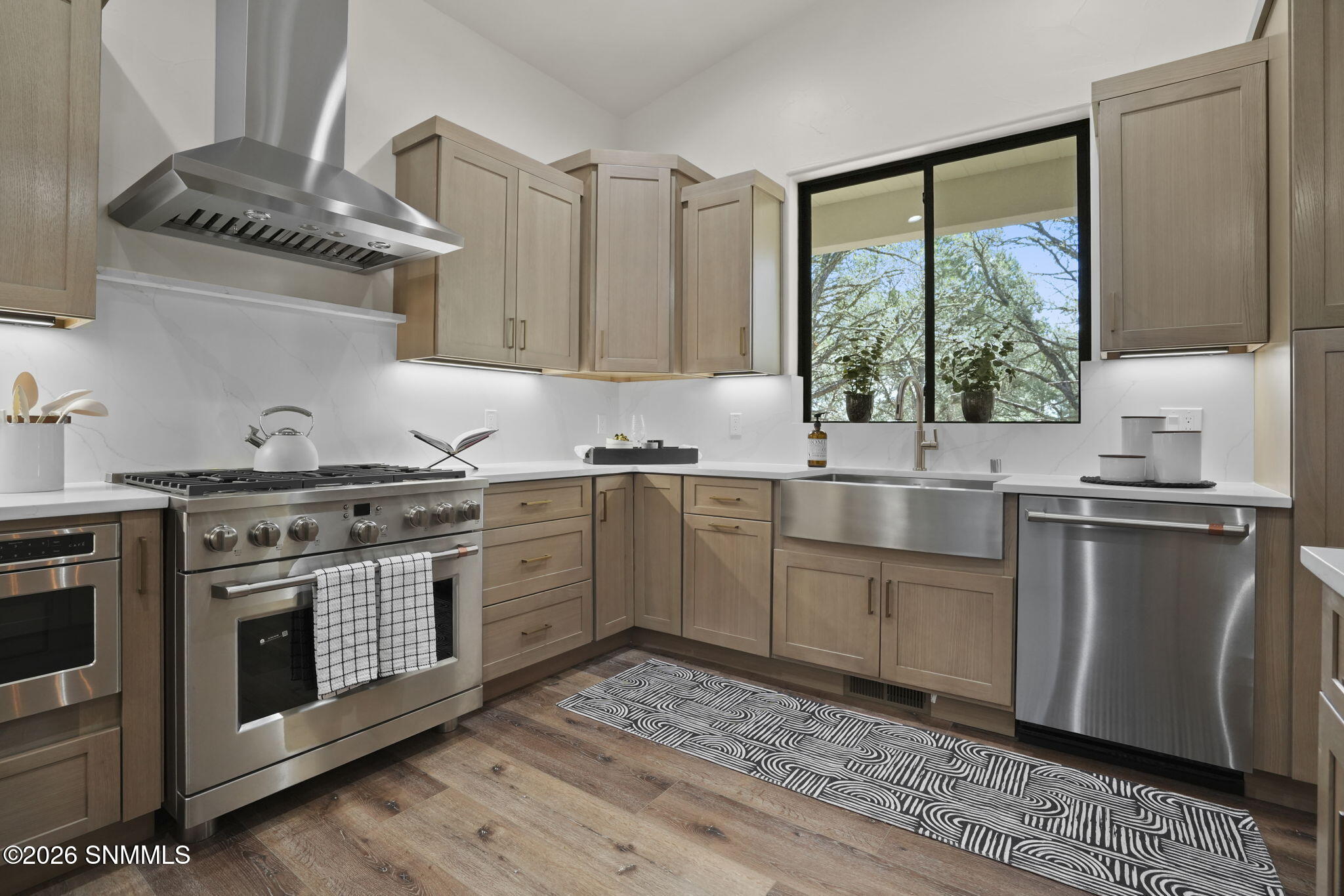 208-Deer-Park-Kitchen3.jpg