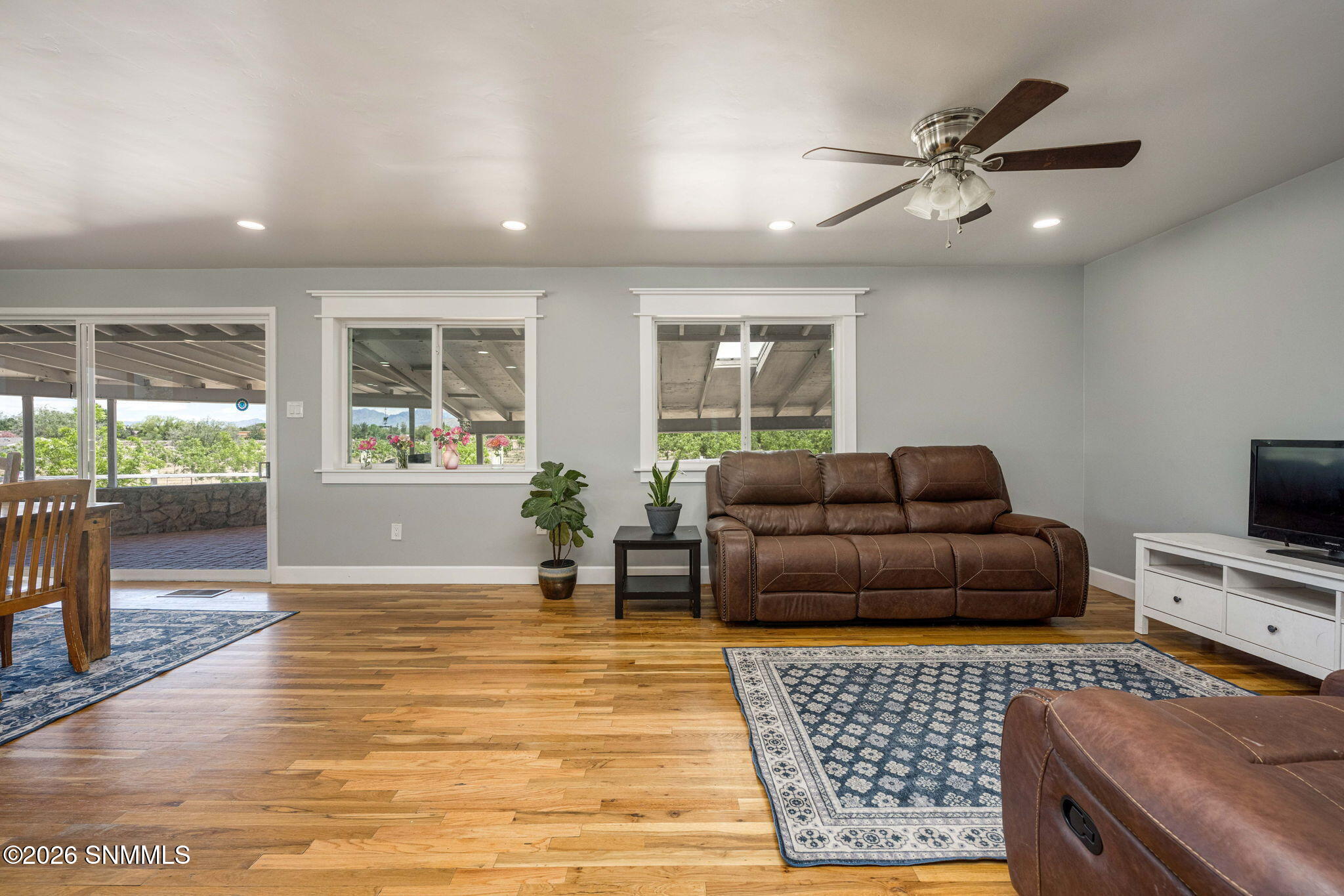 7-web-or-mls-Snappin Homes (Carver680)-7
