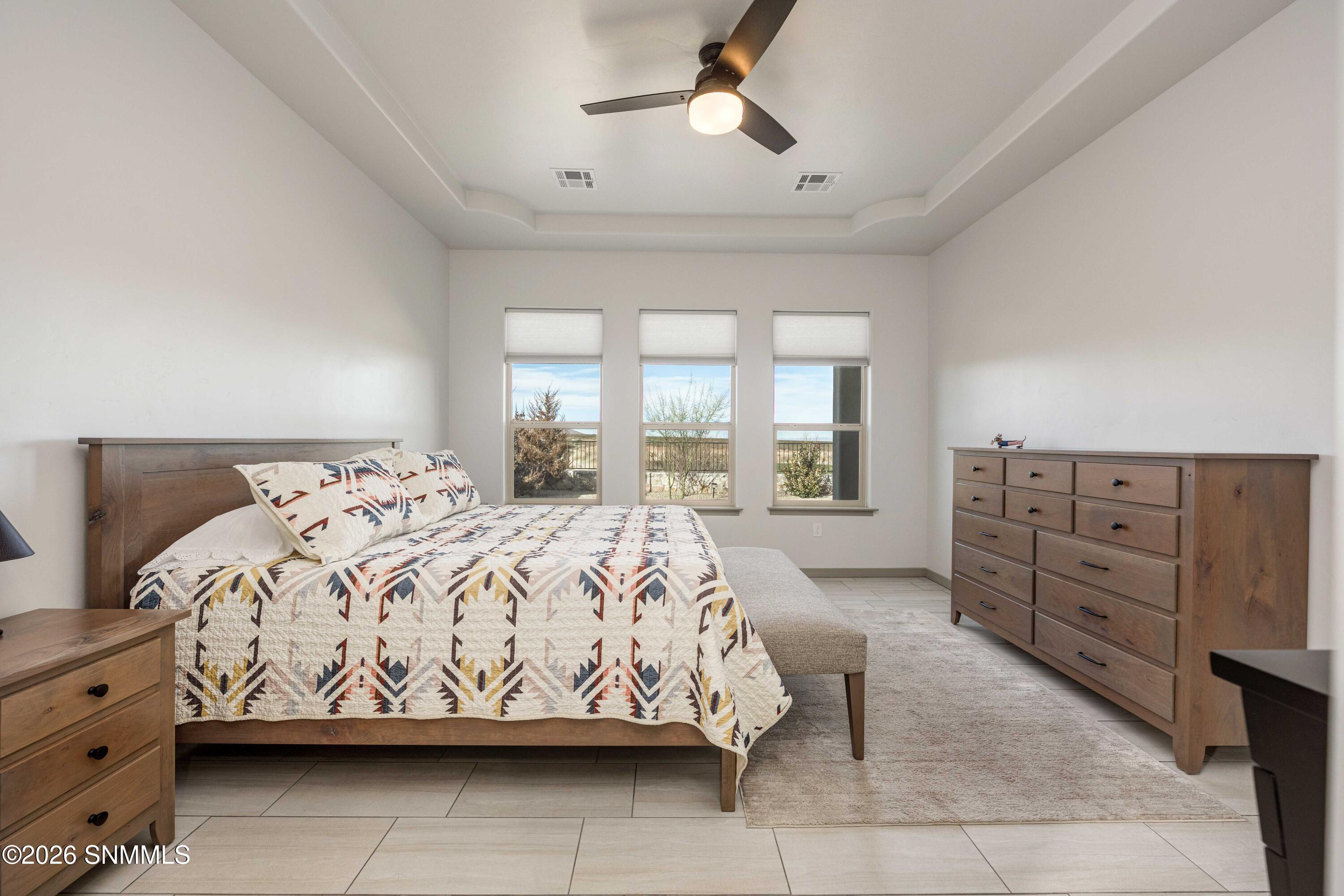 Snappin Homes (RoyalView3993)-25