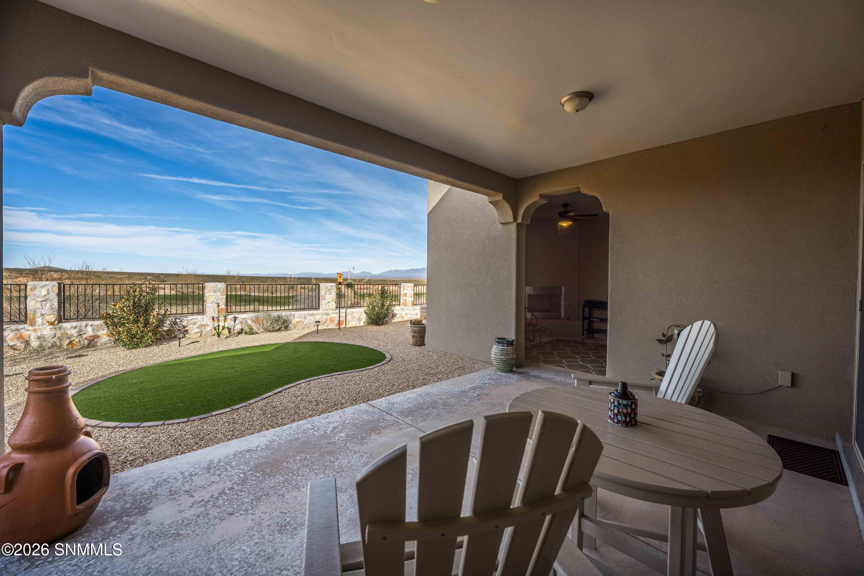 Snappin Homes (RoyalView3993)-44