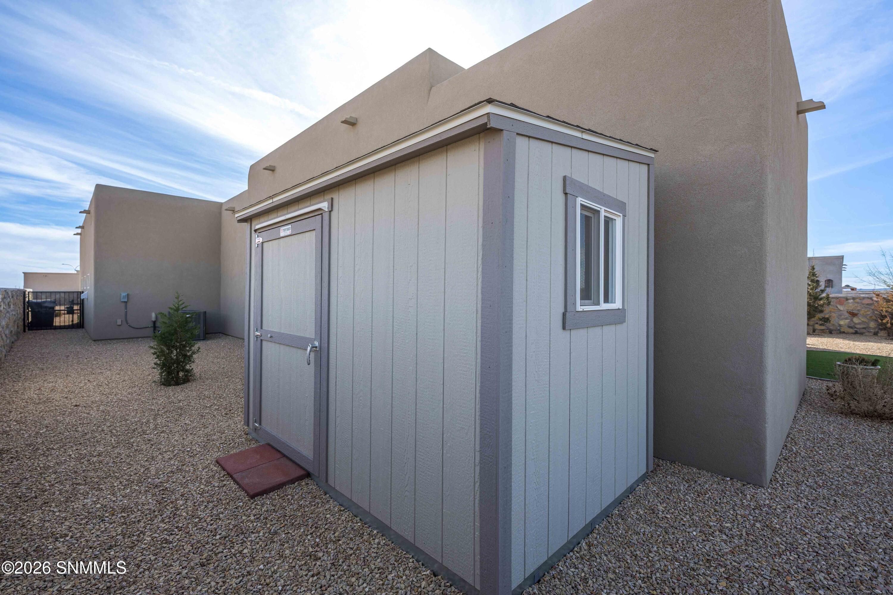 Snappin Homes (RoyalView3993)-50