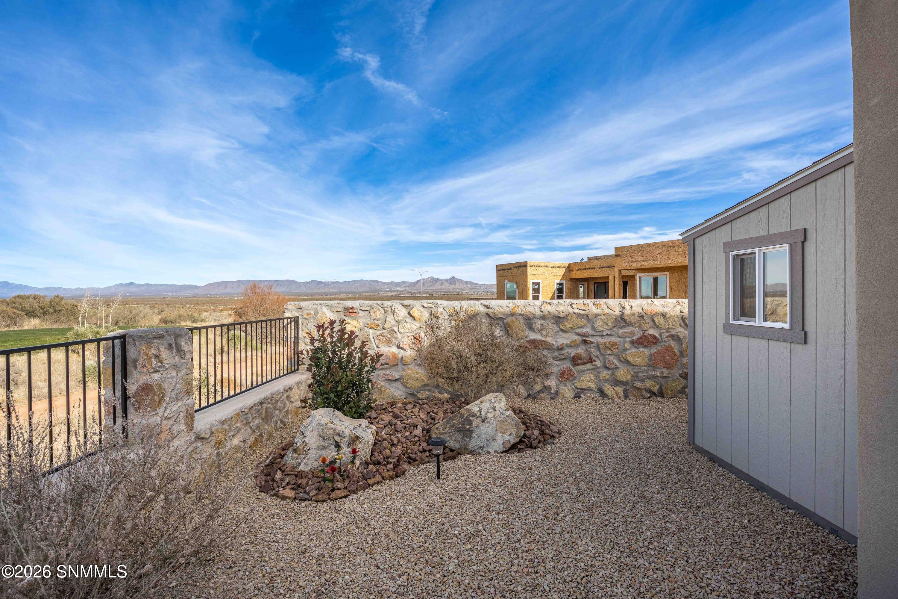 Snappin Homes (RoyalView3993)-49