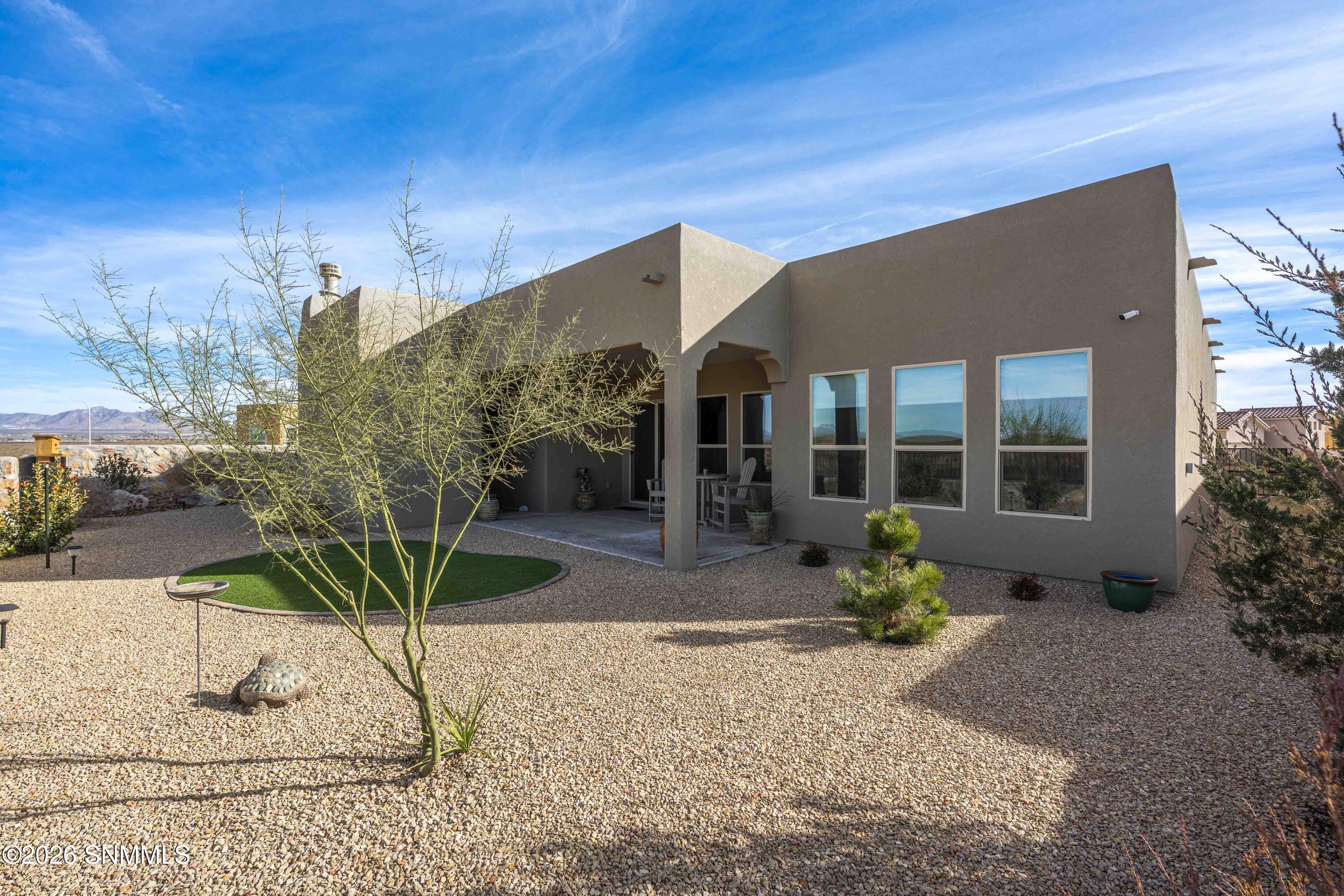 Snappin Homes (RoyalView3993)-47