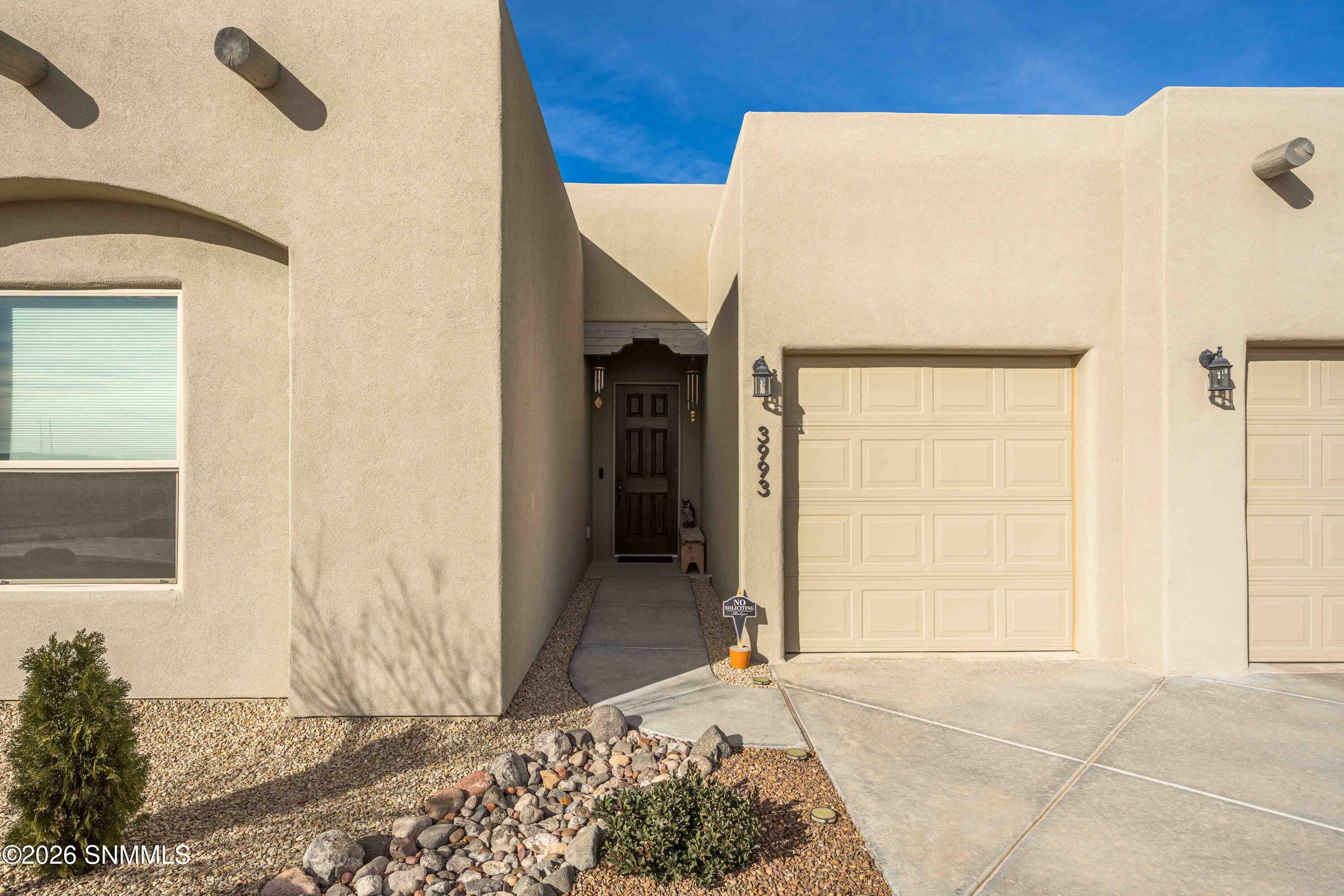 Snappin Homes (RoyalView3993)-4