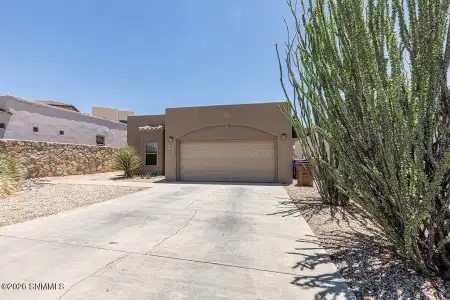 4094 Calle Corte, Las Cruces, New Mexico 88011, 3 Bedrooms Bedrooms, ,2 BathroomsBathrooms,Residential,For Sale,Calle Corte,2601697