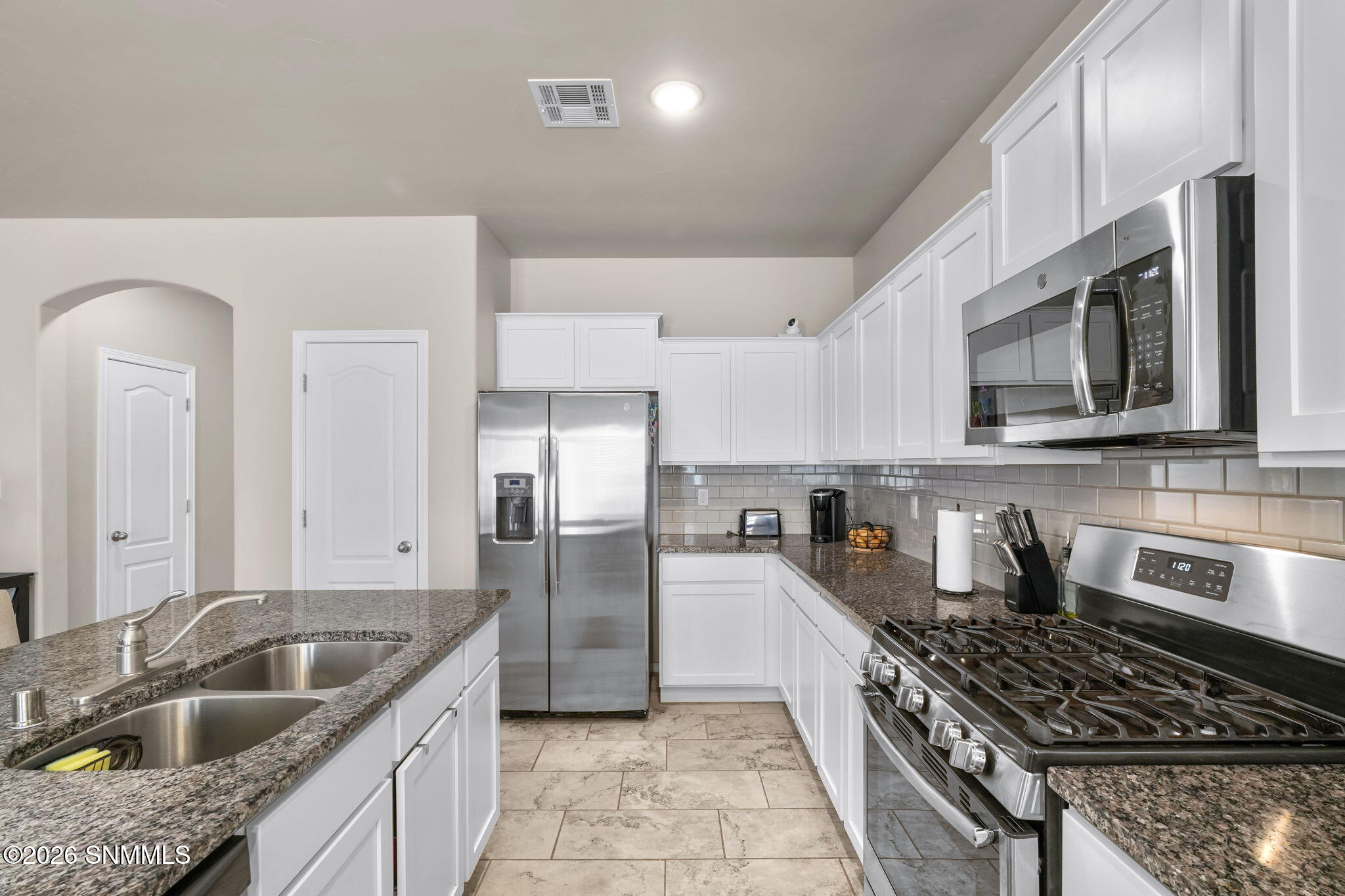 7056 Chaco St-13