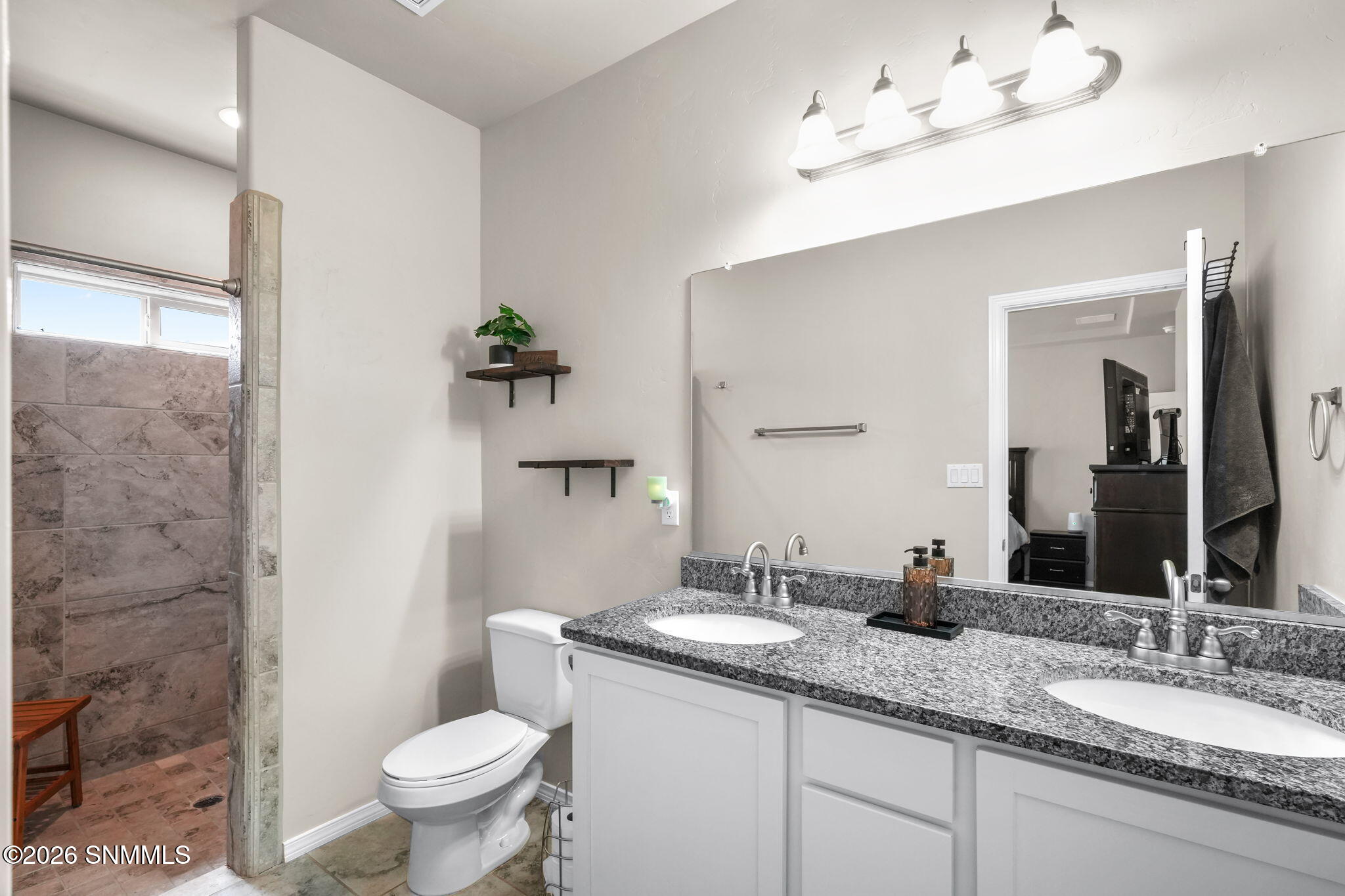 7056 Chaco St-24