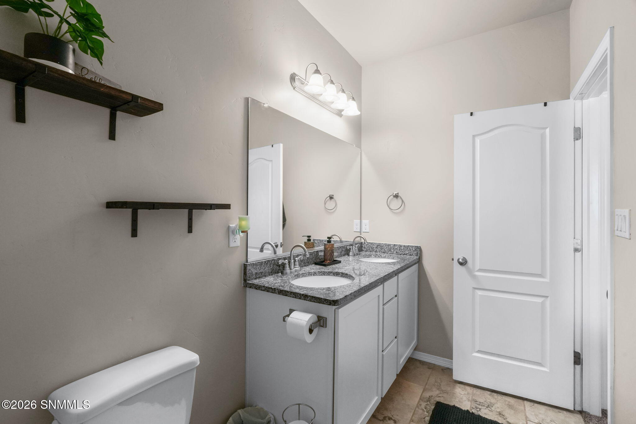 7056 Chaco St-26