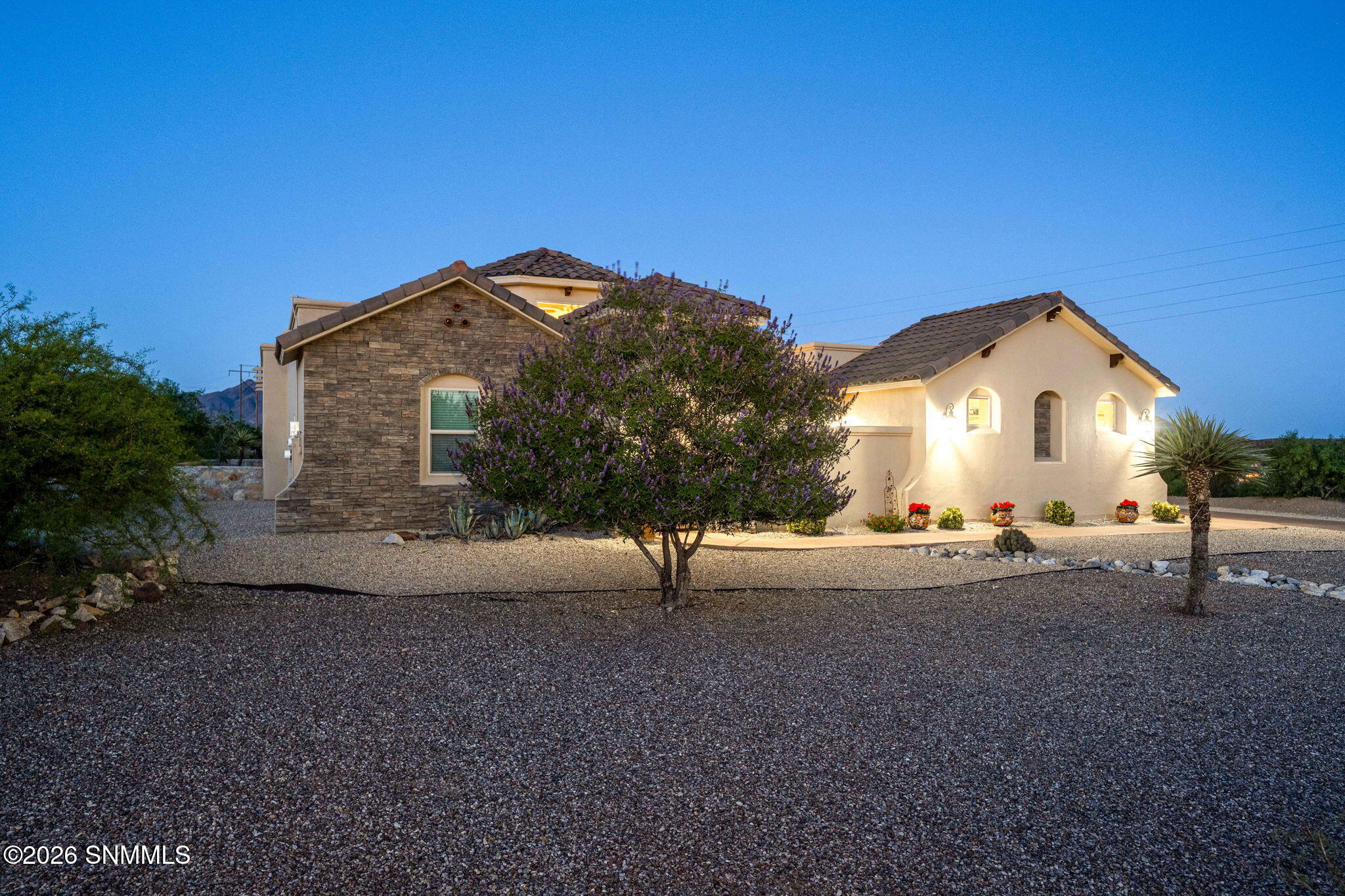2-web-or-mls-Snappin Homes (CalleDeParad