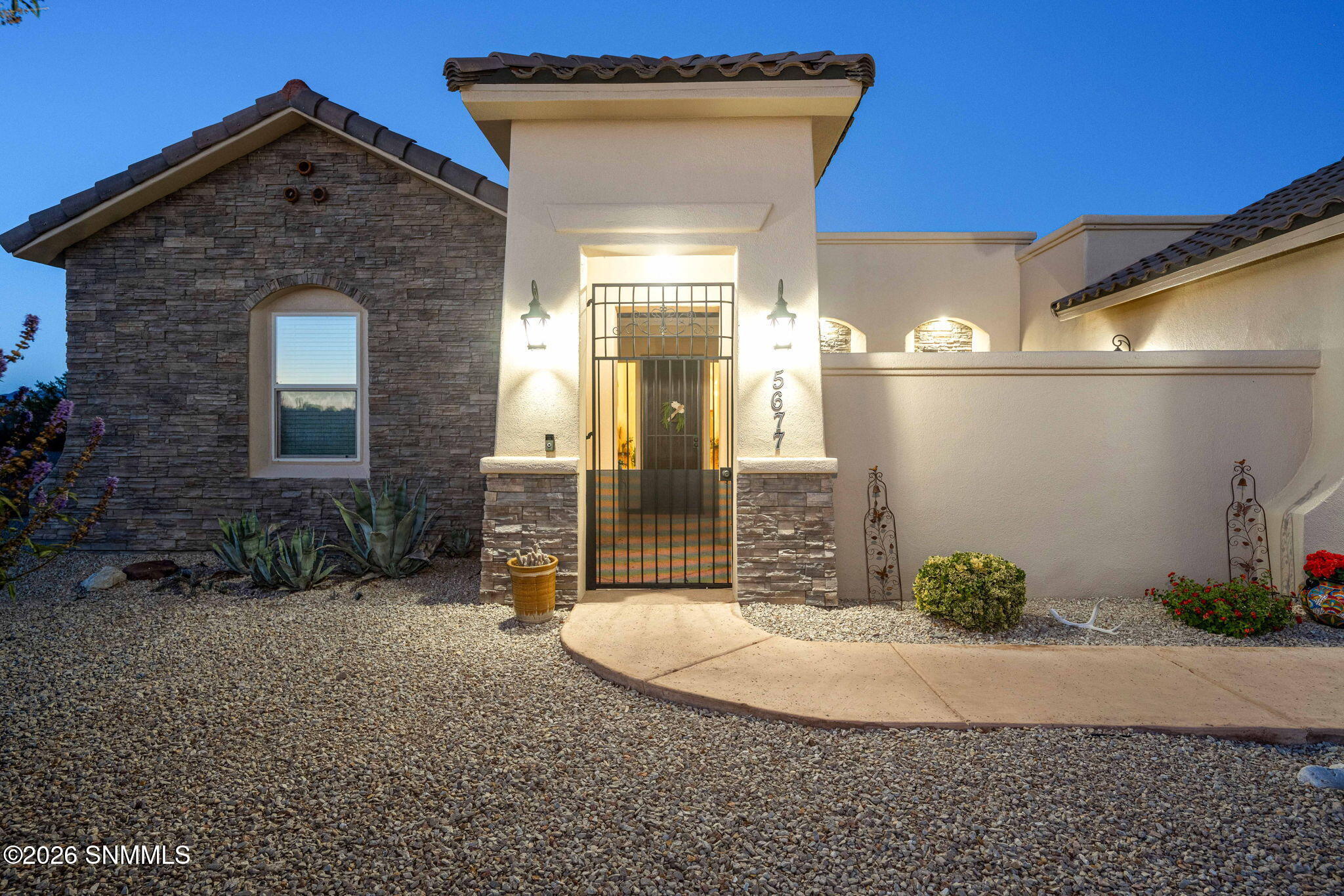 4-web-or-mls-Snappin Homes (CalleDeParad