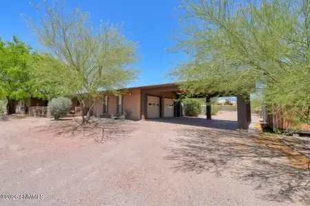 4835 Senita Drive, Las Cruces, New Mexico 88011, 4 Bedrooms Bedrooms, ,2.25 BathroomsBathrooms,Residential,For Sale,Senita,2601711