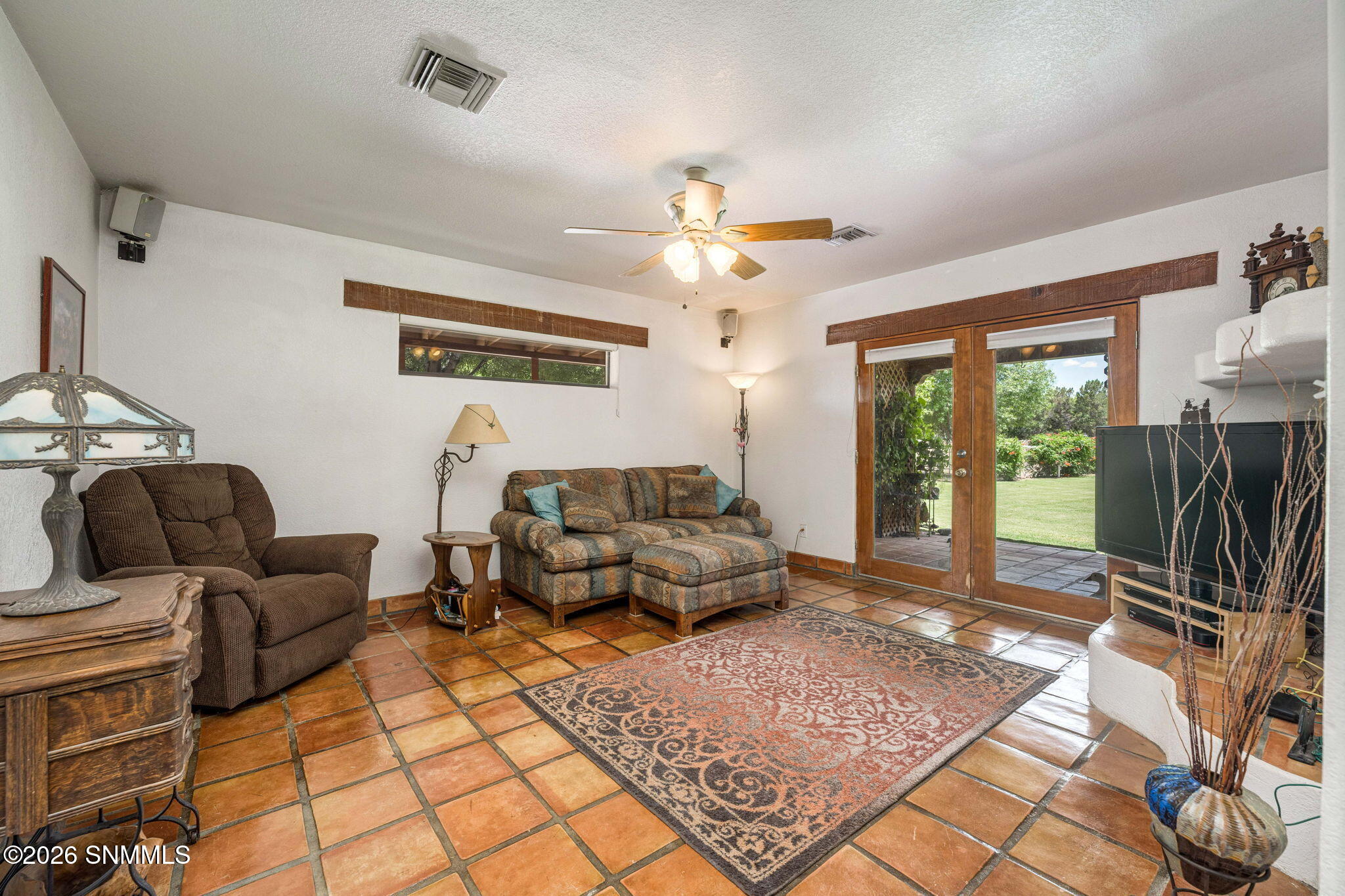 23-web-or-mls-Snappin Homes (Ironshoe945