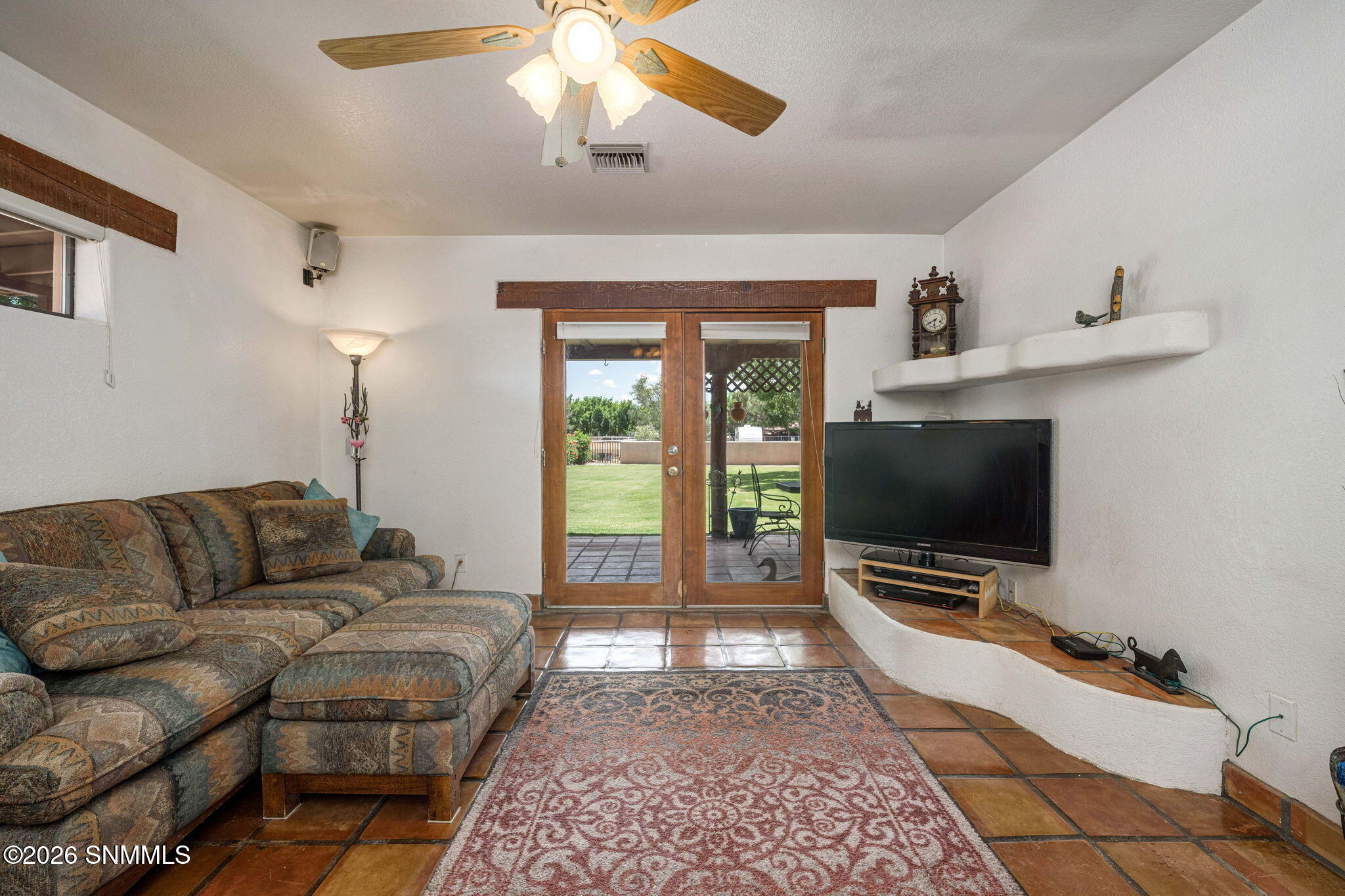 24-web-or-mls-Snappin Homes (Ironshoe945