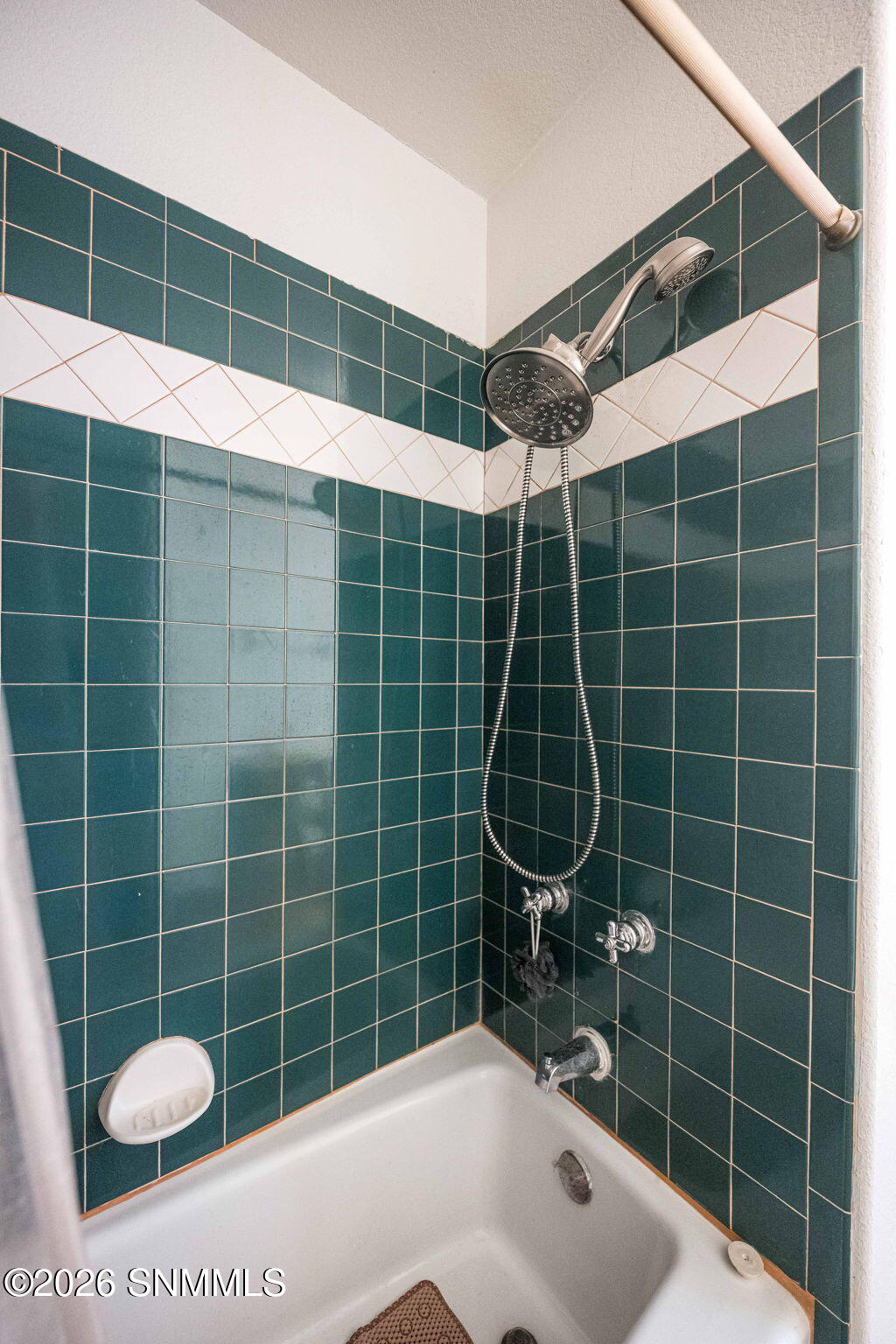 36-web-or-mls-Snappin Homes (Ironshoe945