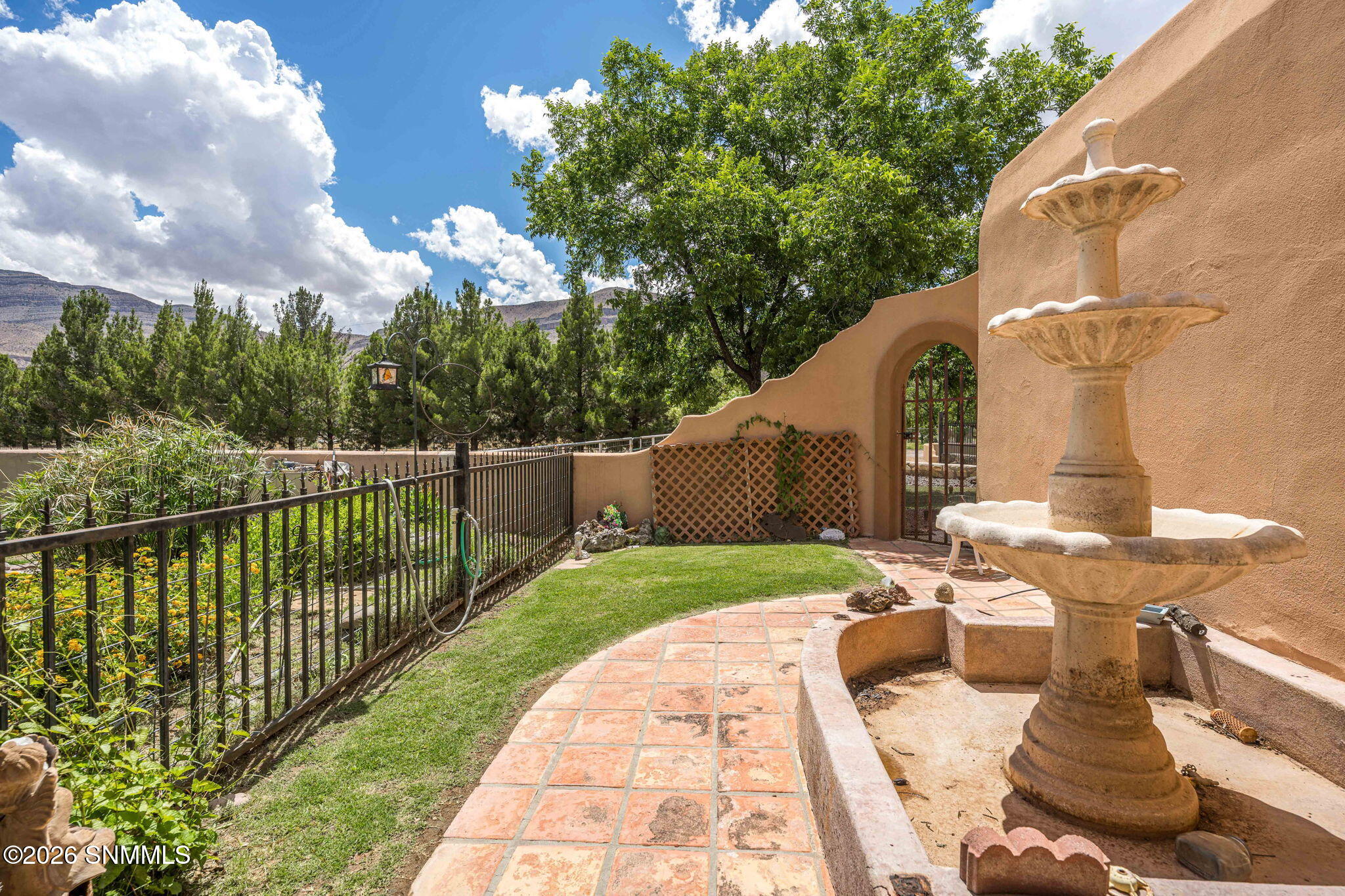 45-web-or-mls-Snappin Homes (Ironshoe945