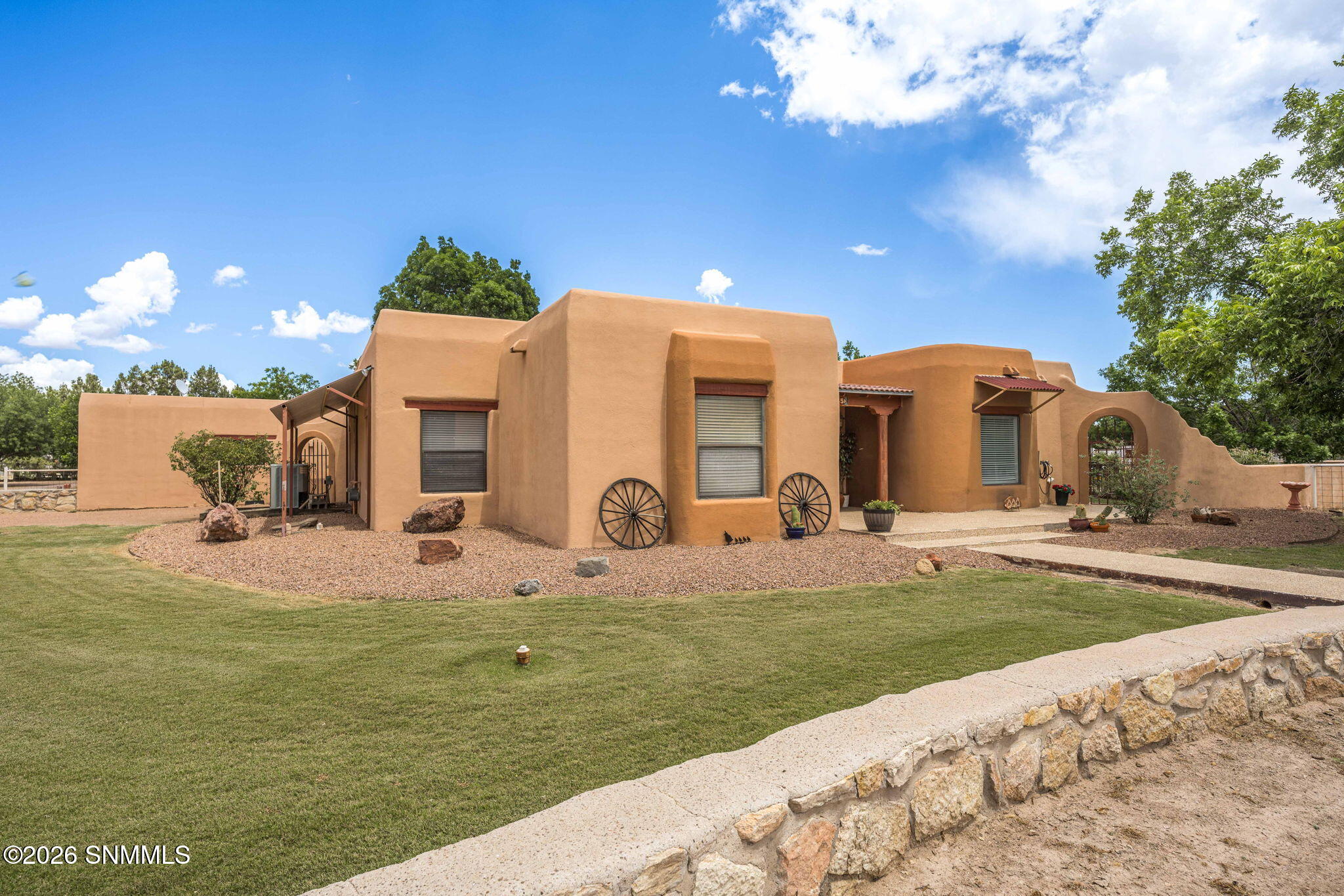 1-web-or-mls-Snappin Homes (Ironshoe945)