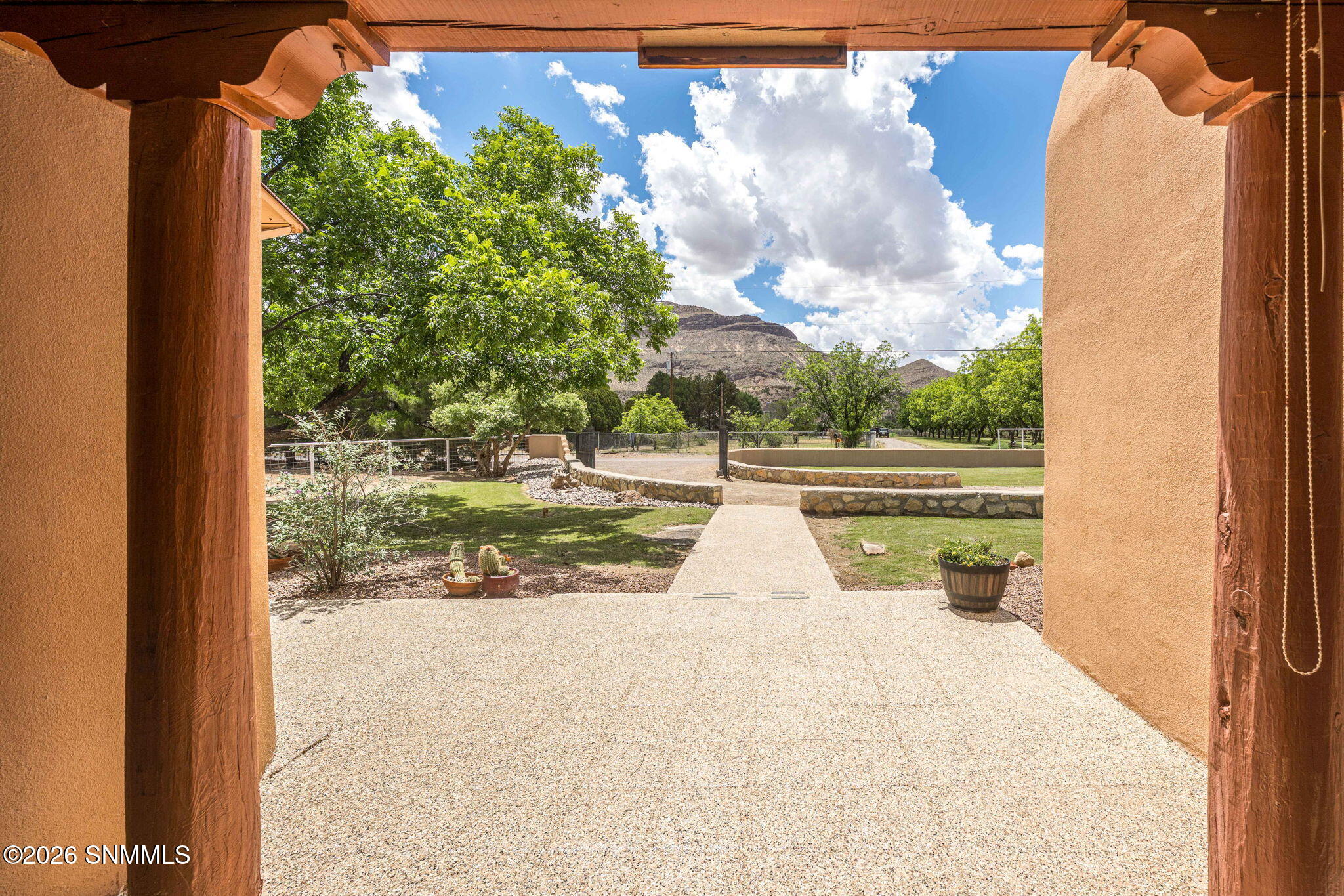 5-web-or-mls-Snappin Homes (Ironshoe945)