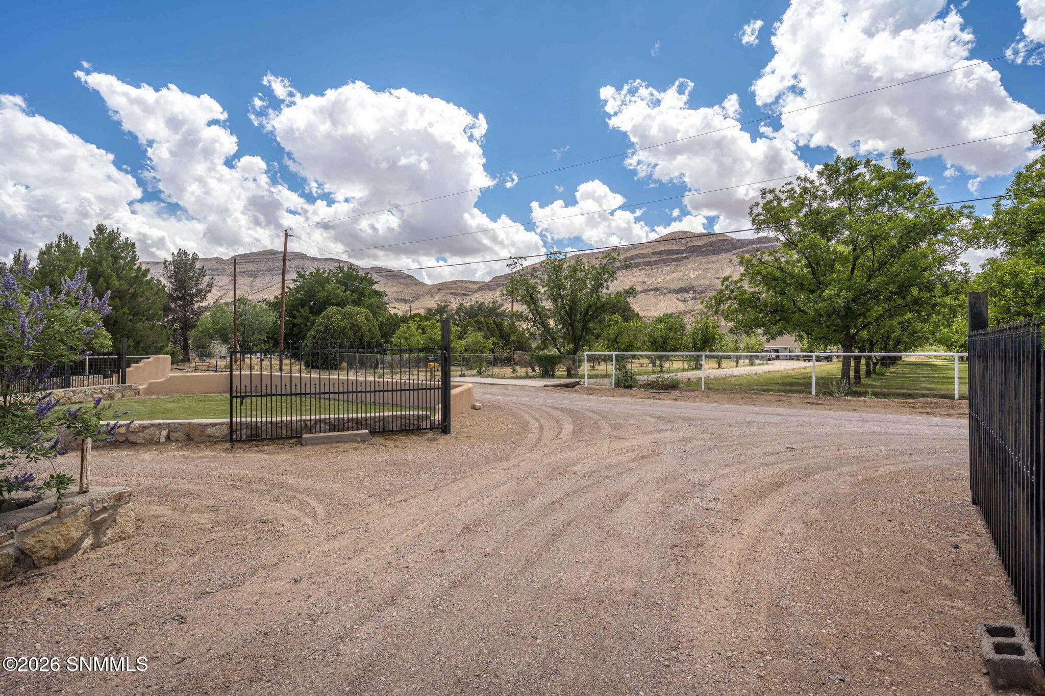80-web-or-mls-Snappin Homes (Ironshoe945