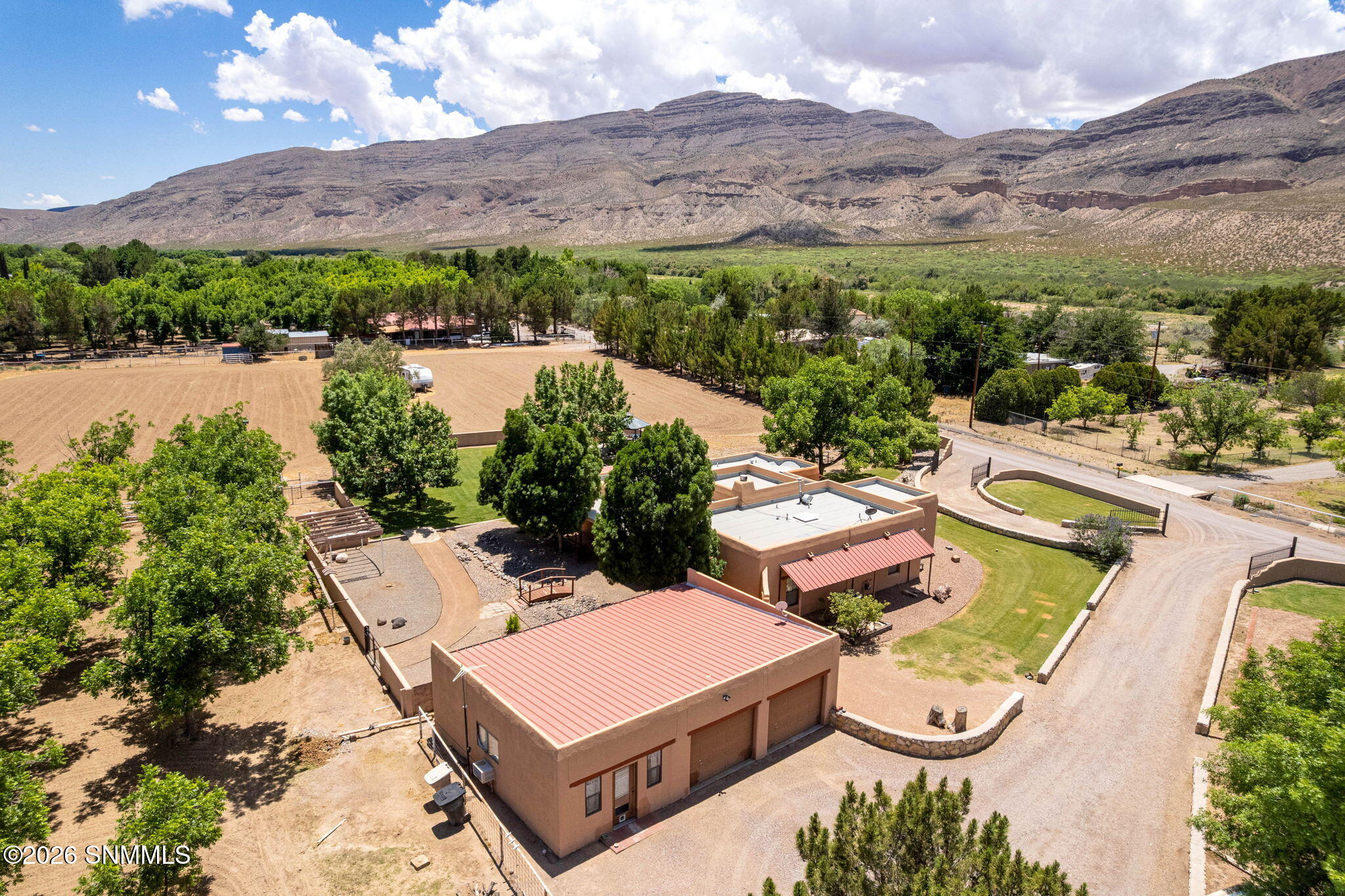 85-web-or-mls-Snappin Homes (Ironshoe945